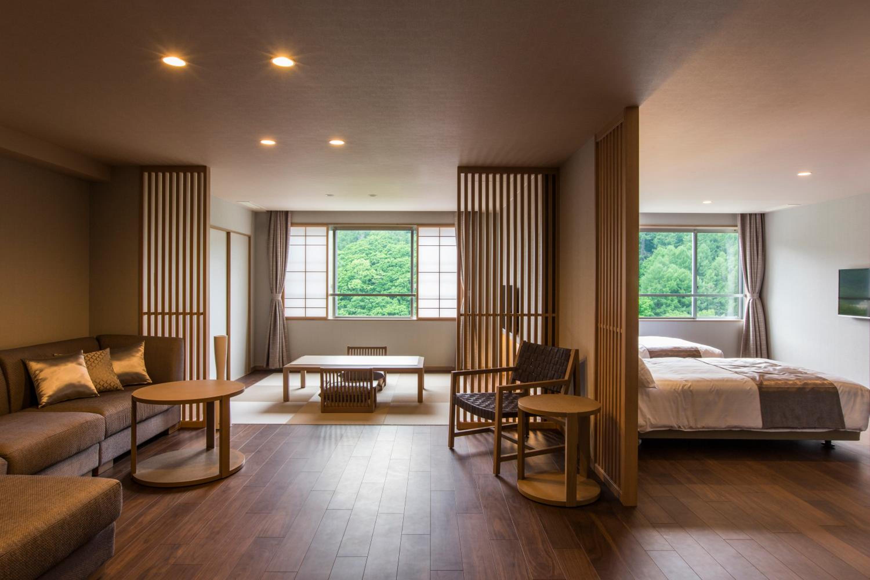 Premium Room With Tatami Area - Smoking photo 1