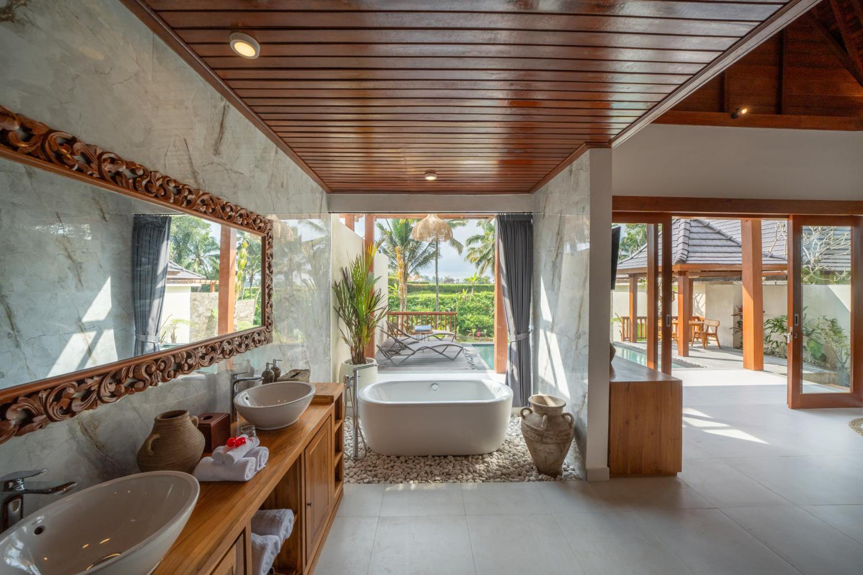 One-Bedroom Villa with Private Pool and Rice Field View  photo 3