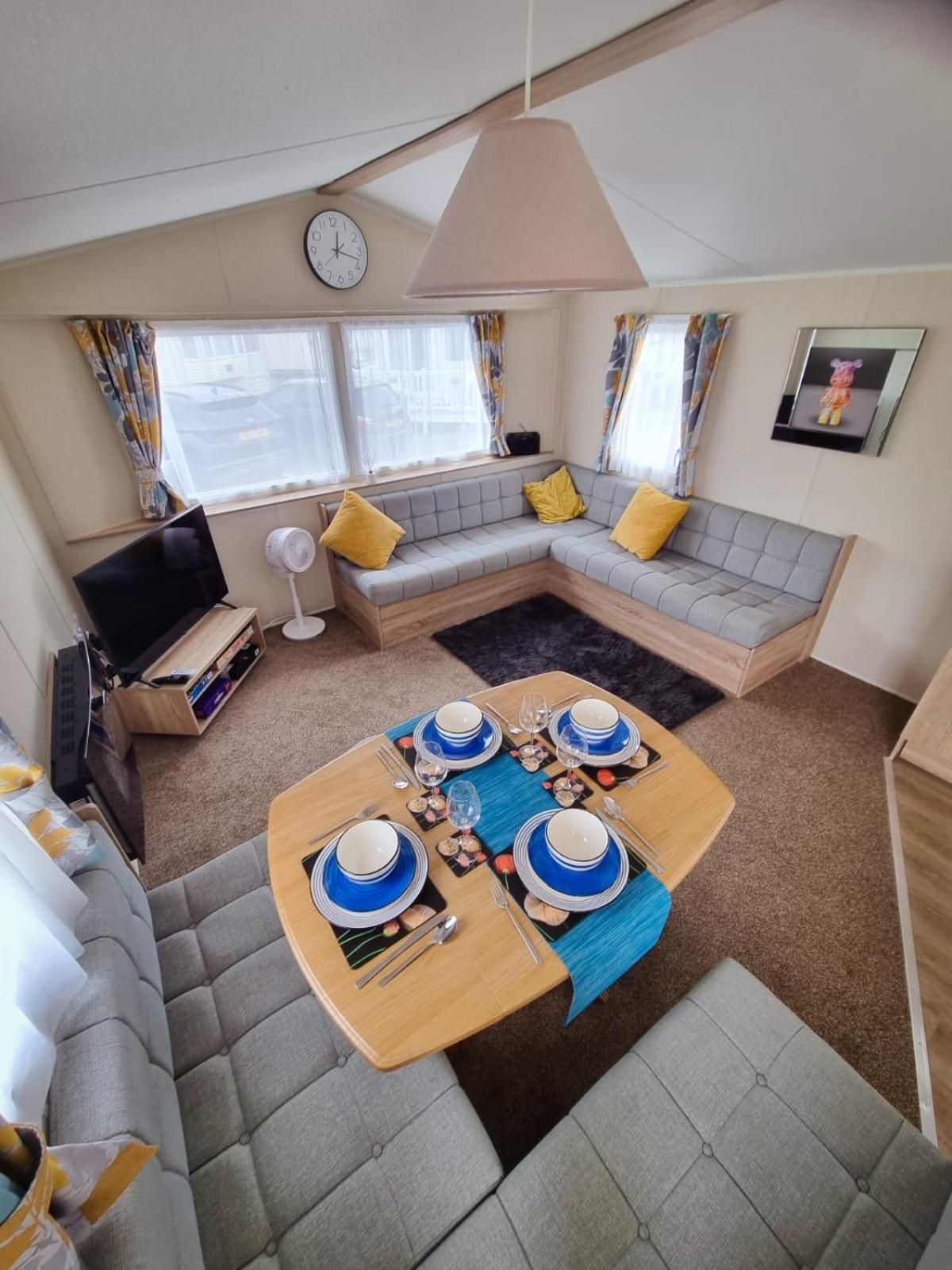 Caravan photo 1