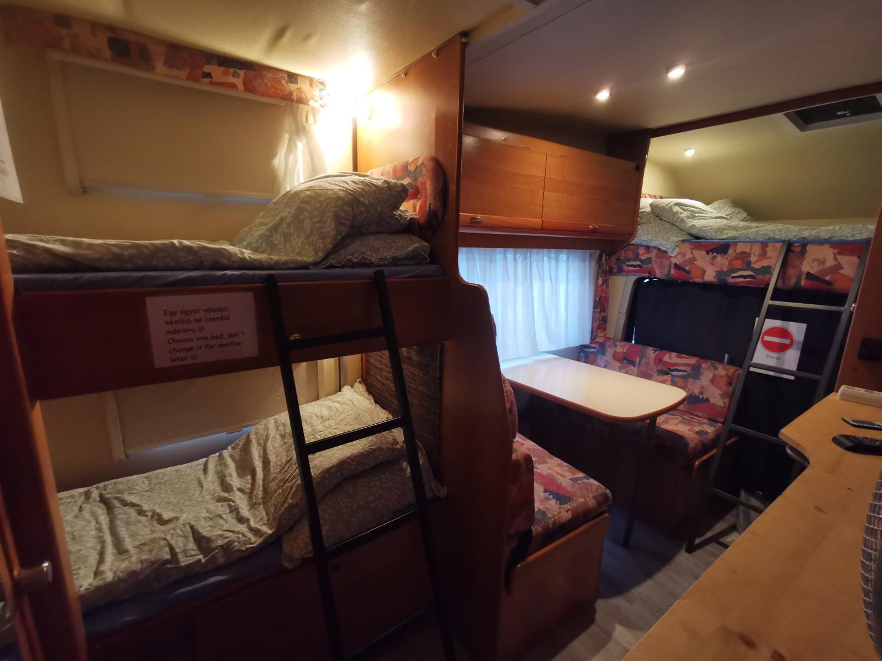Caravan - Photo 1