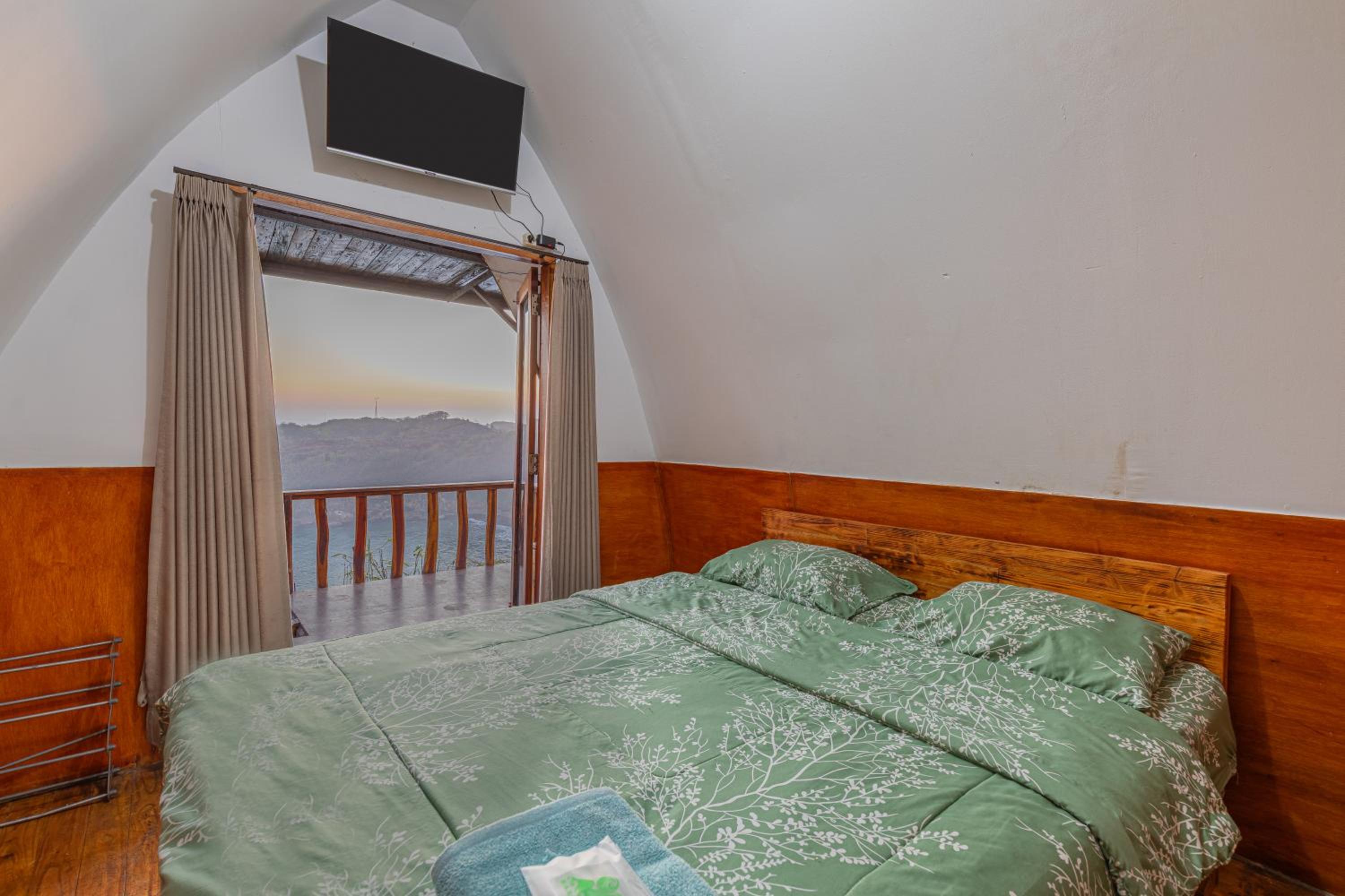 Deluxe Double Room with Balcony and Sea View photo 1