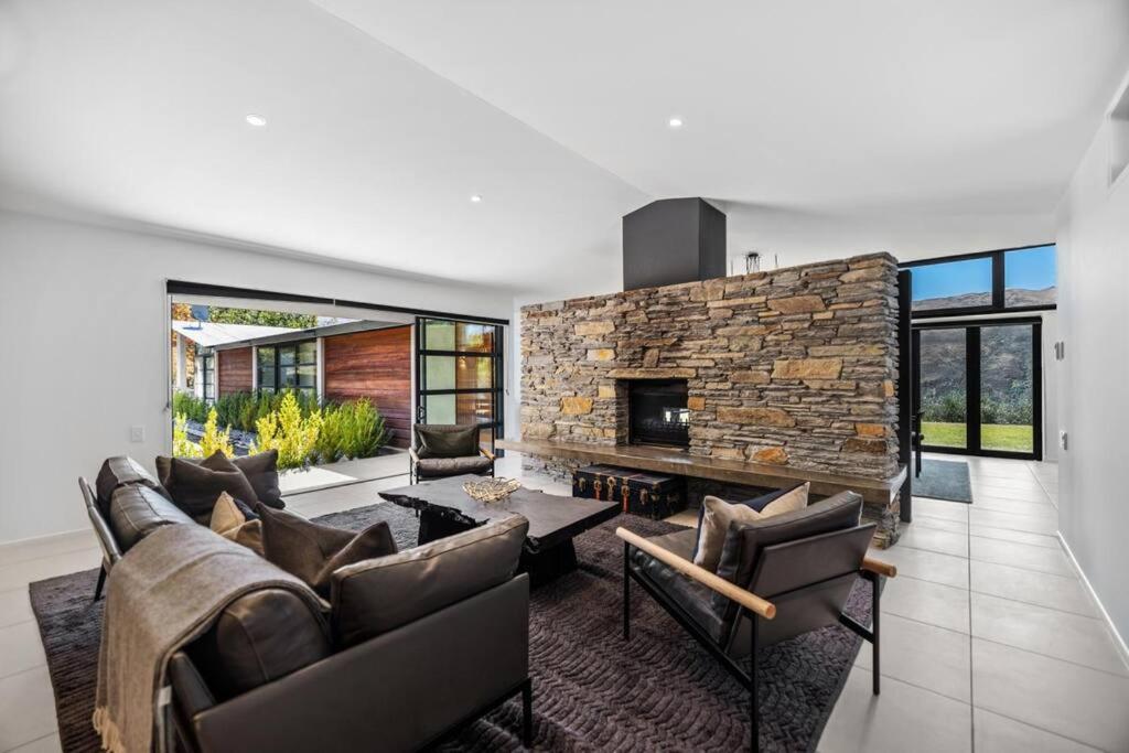 Villa photo 1