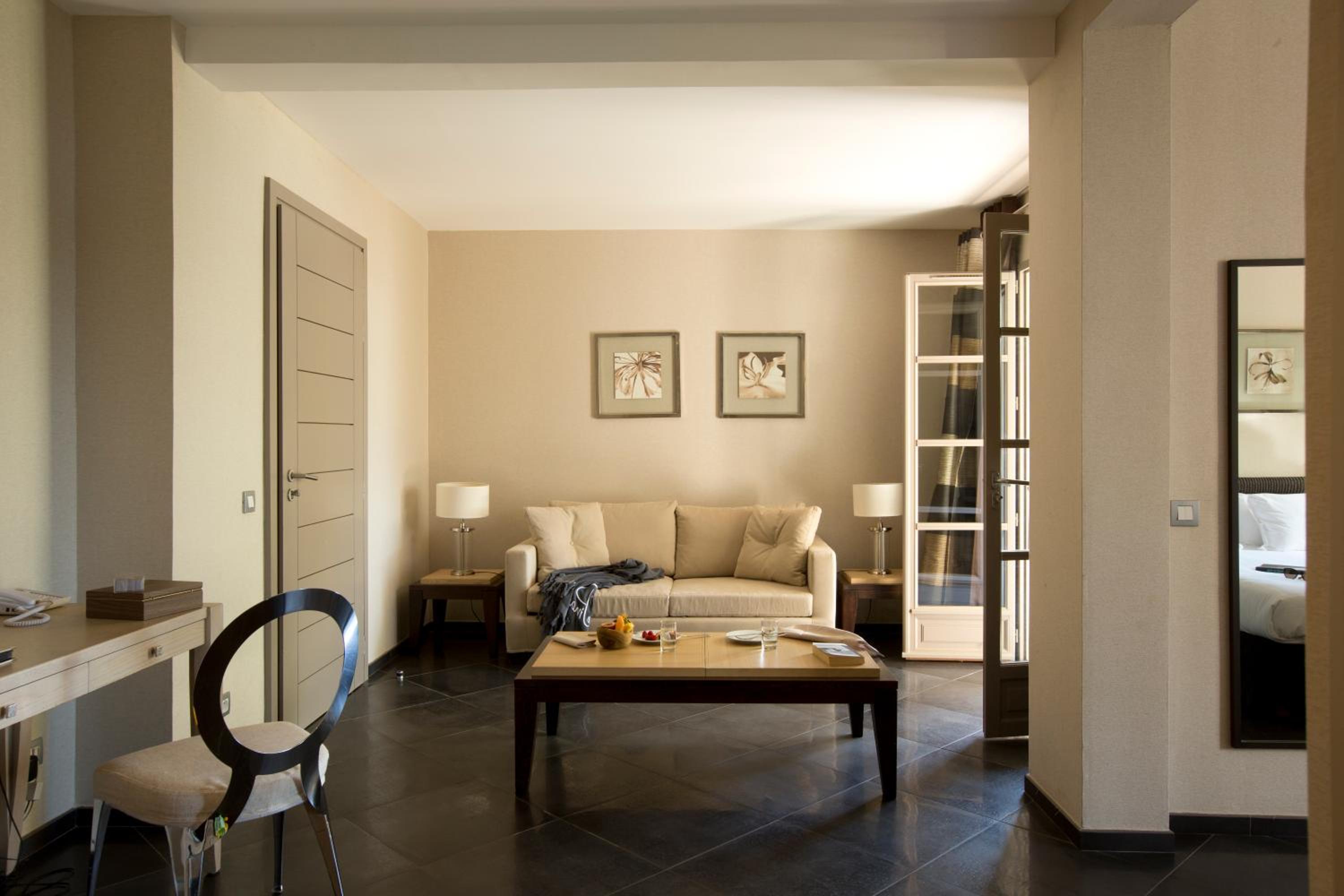 Suite with Garden View