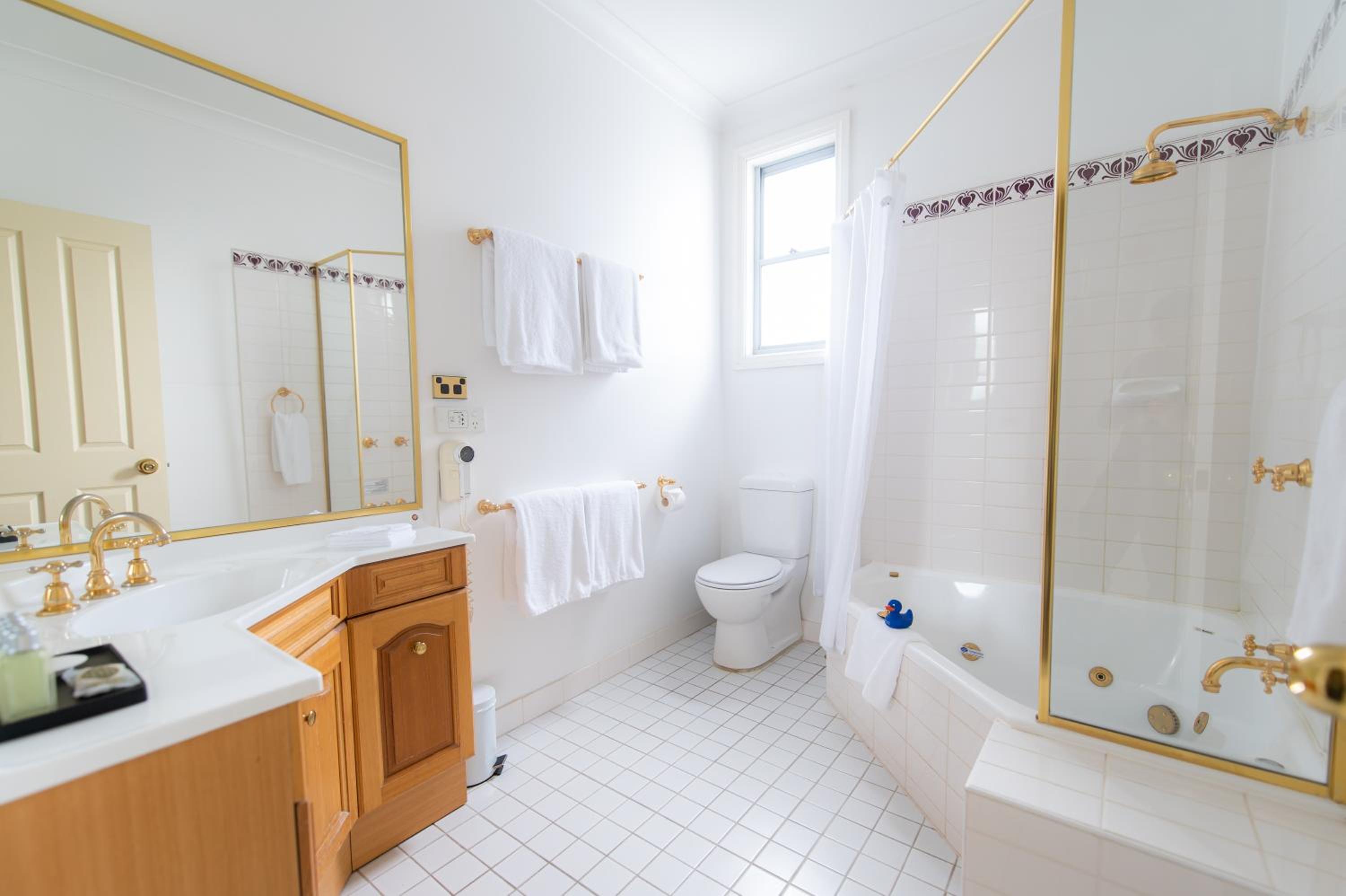 Heritage Suite - Photo 6