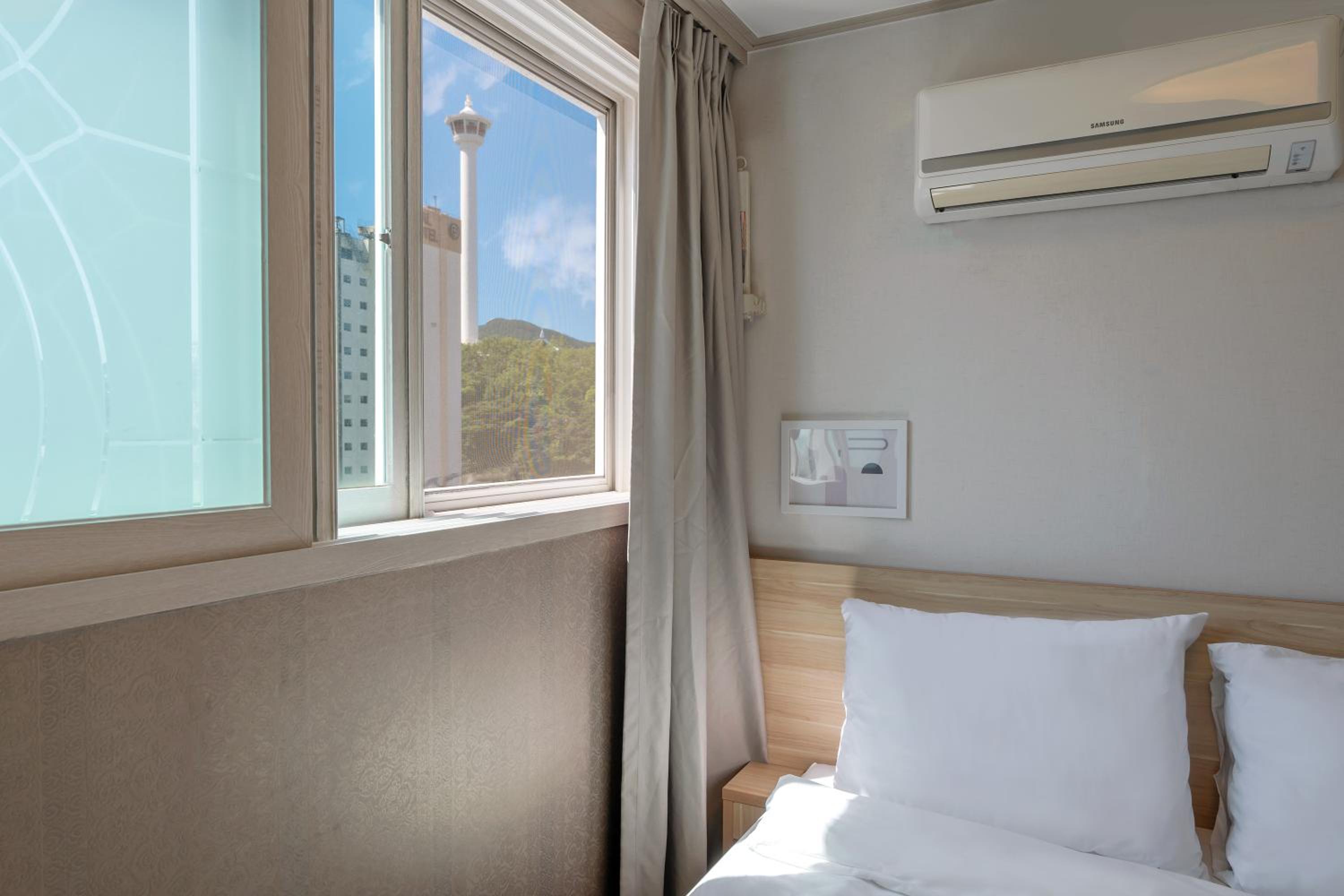Standard Double Room - Photo 10