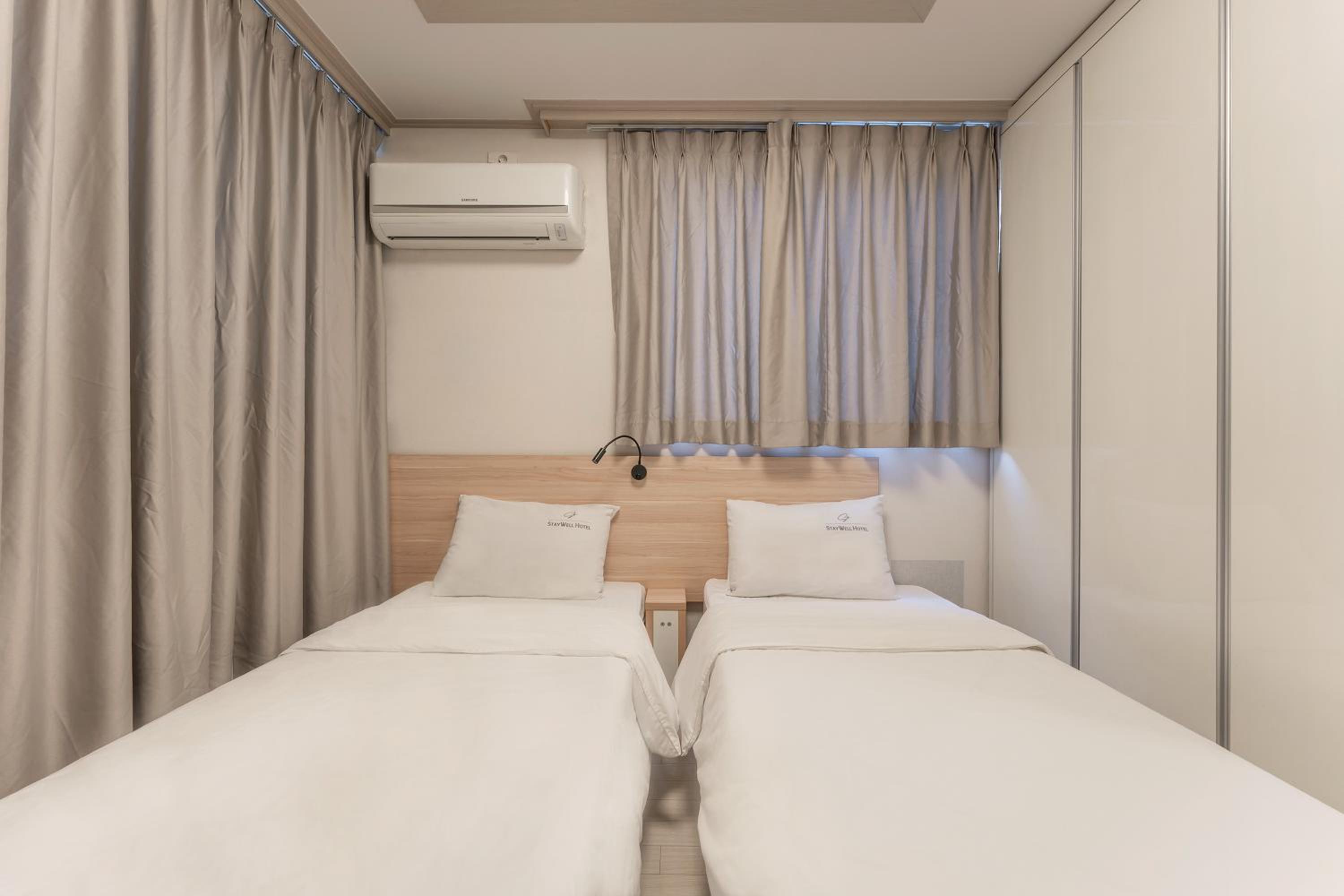 Standard Twin Room - Photo 12