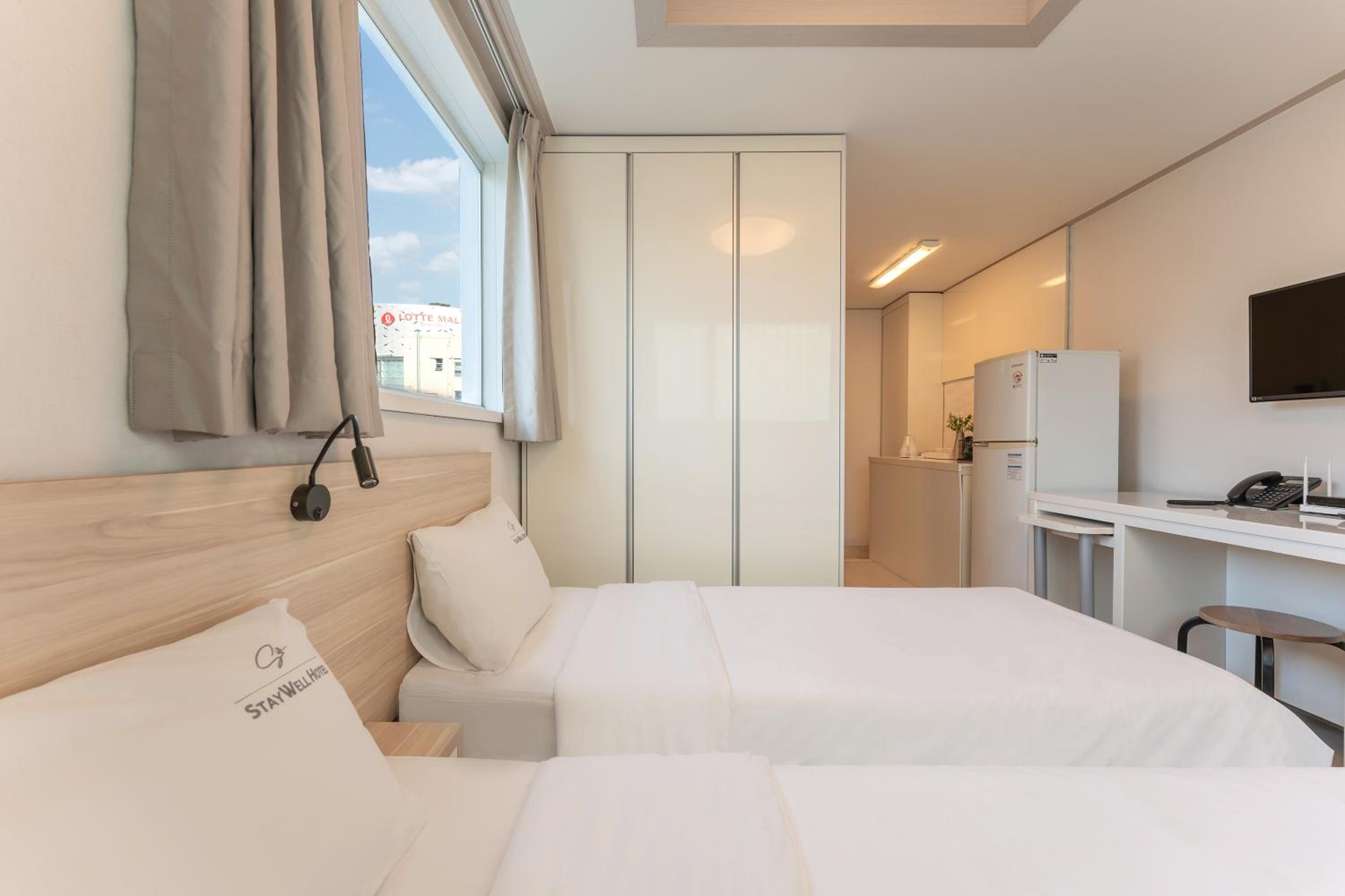 Standard Twin Room - Photo 19