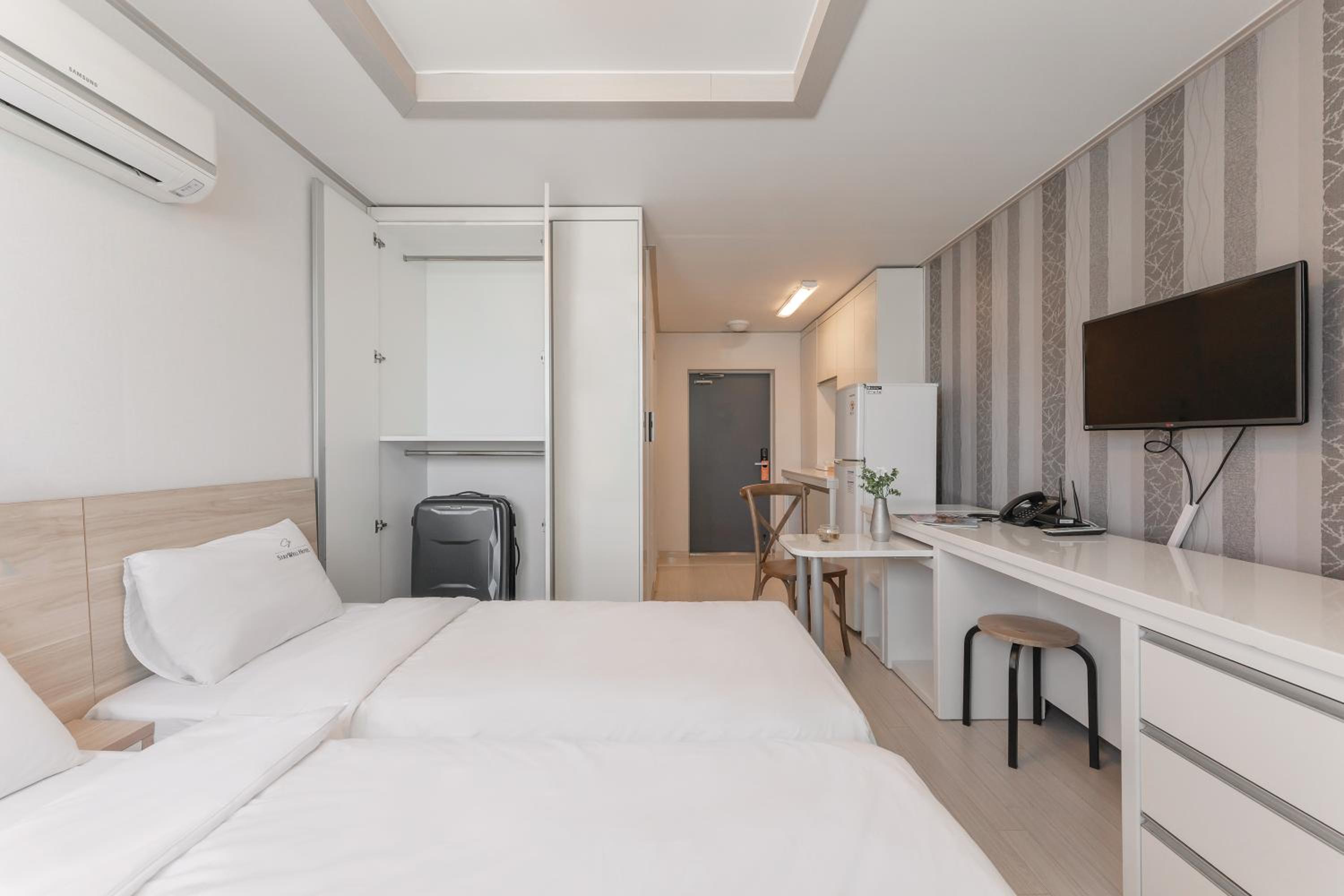 Deluxe Twin Room - Photo 1