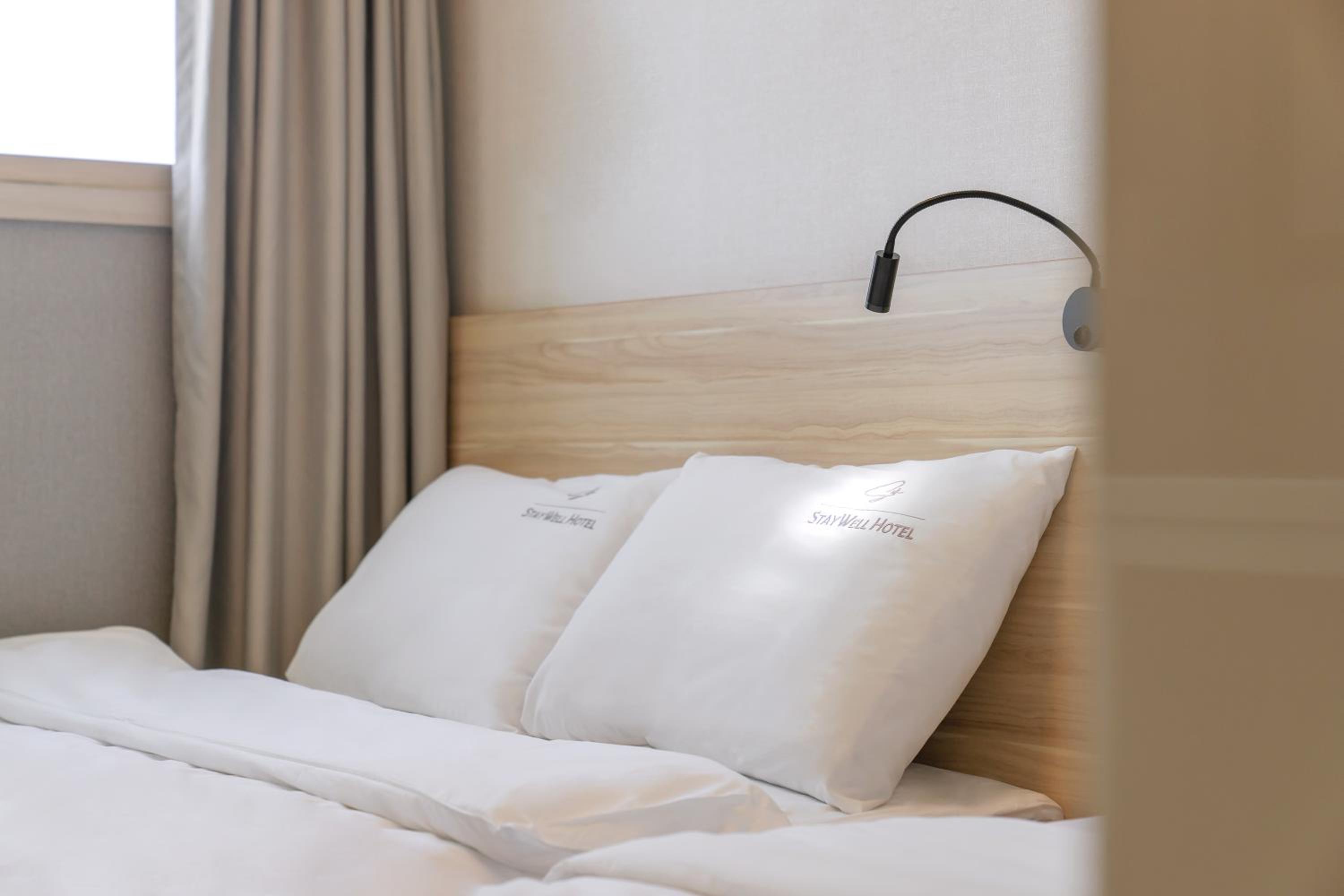 Deluxe Twin Room - Photo 16