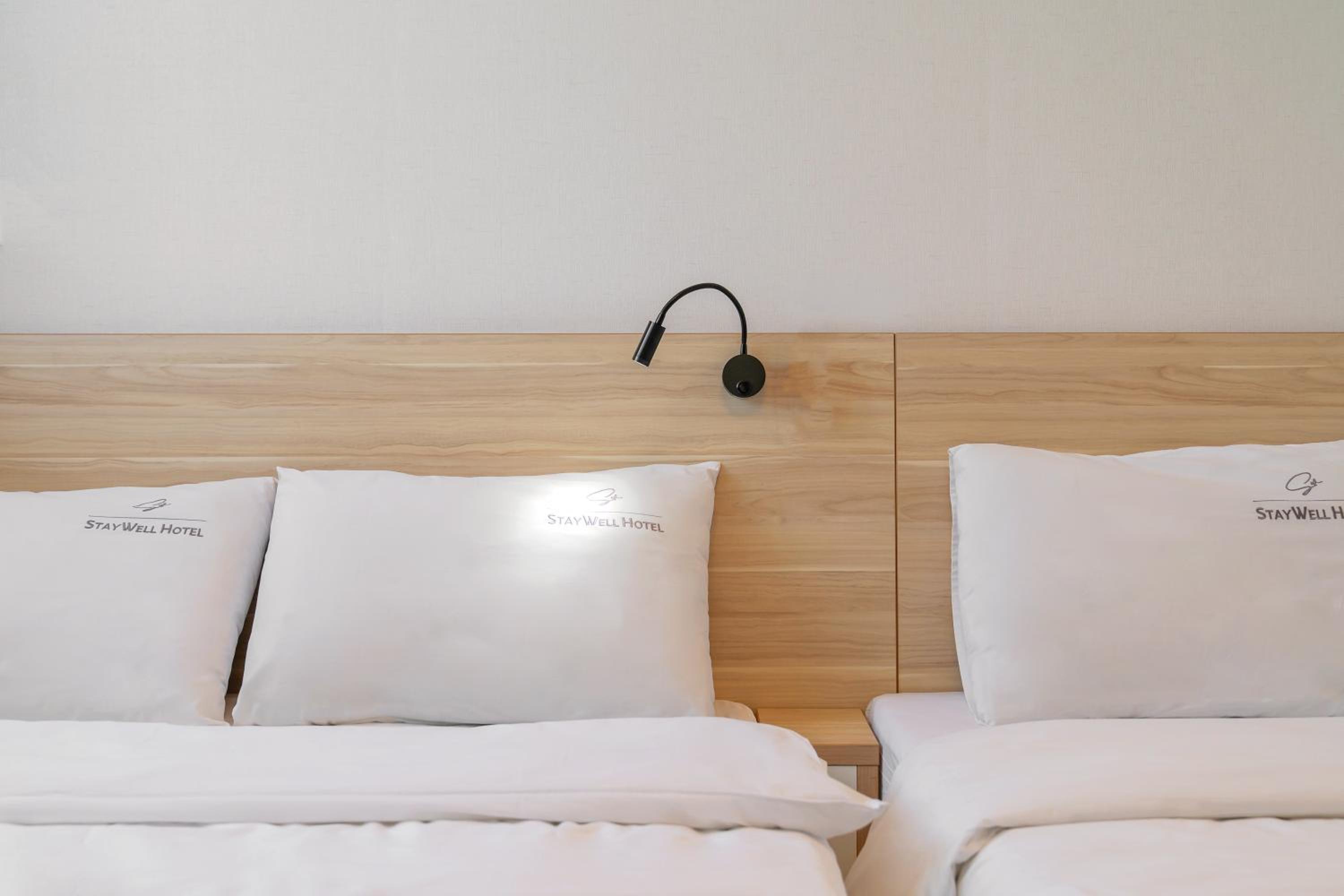 Deluxe Twin Room - Photo 19