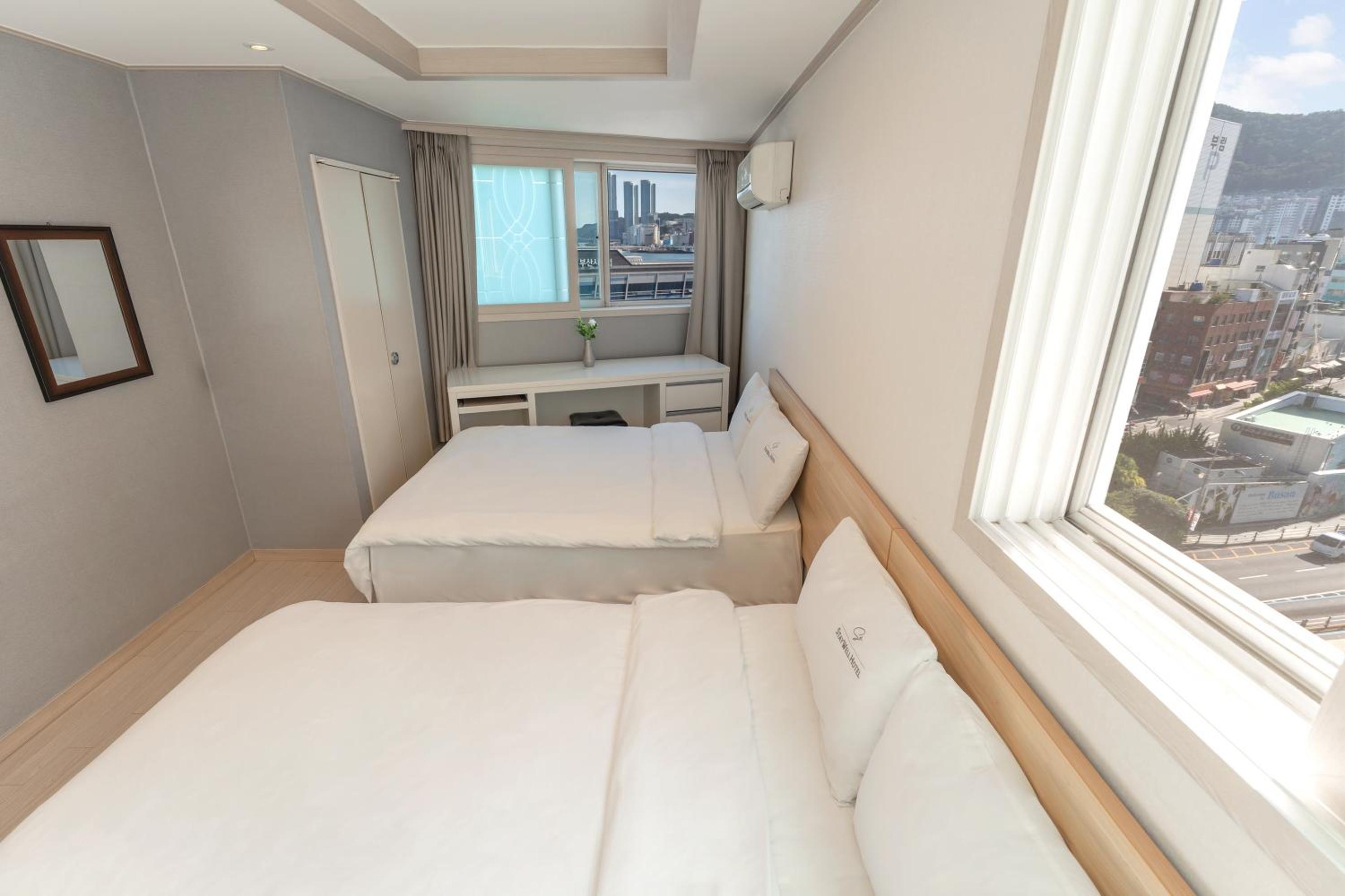 Family Double Room - Photo 11