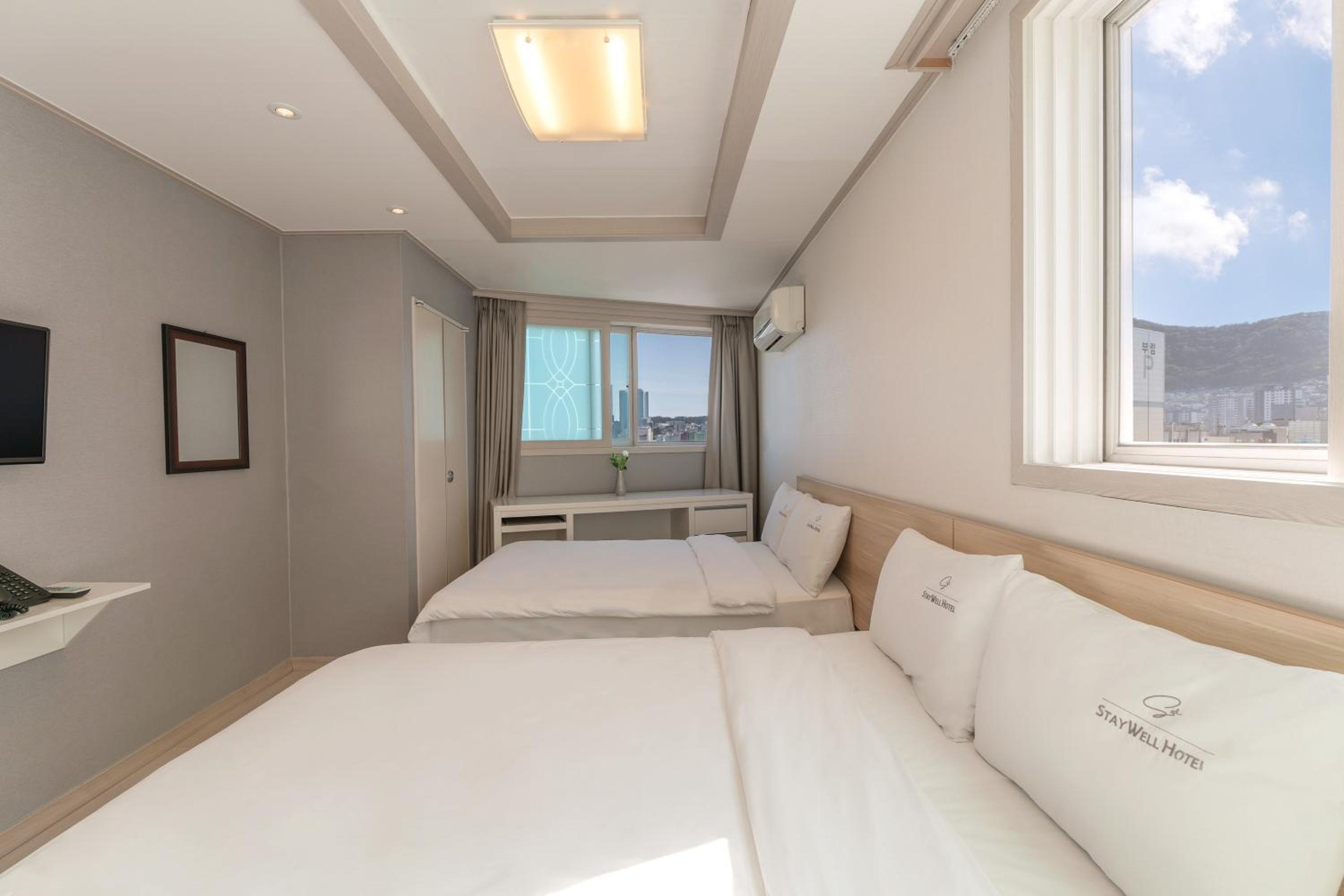 Family Double Room - Photo 7