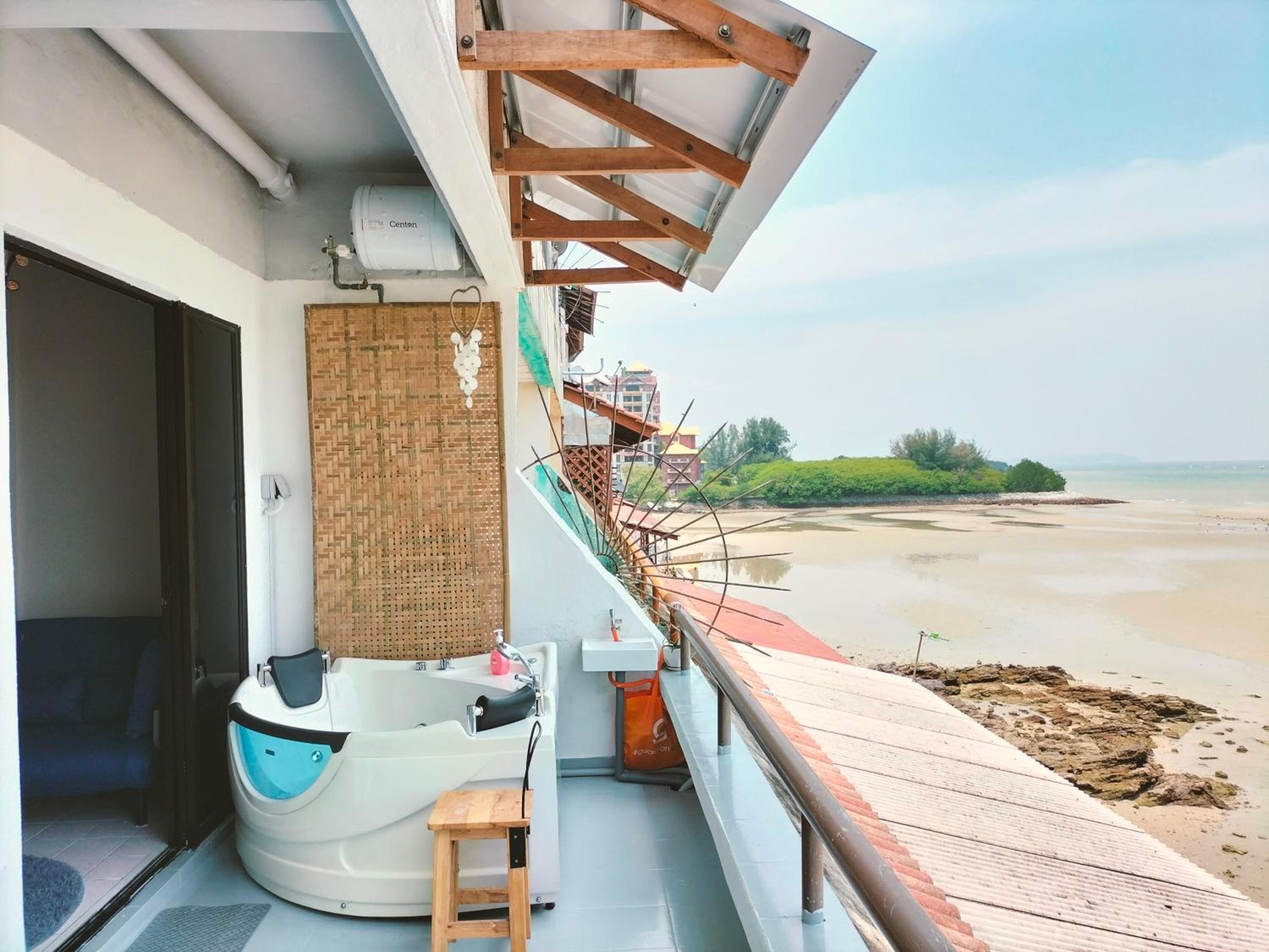 Studio With Sea View