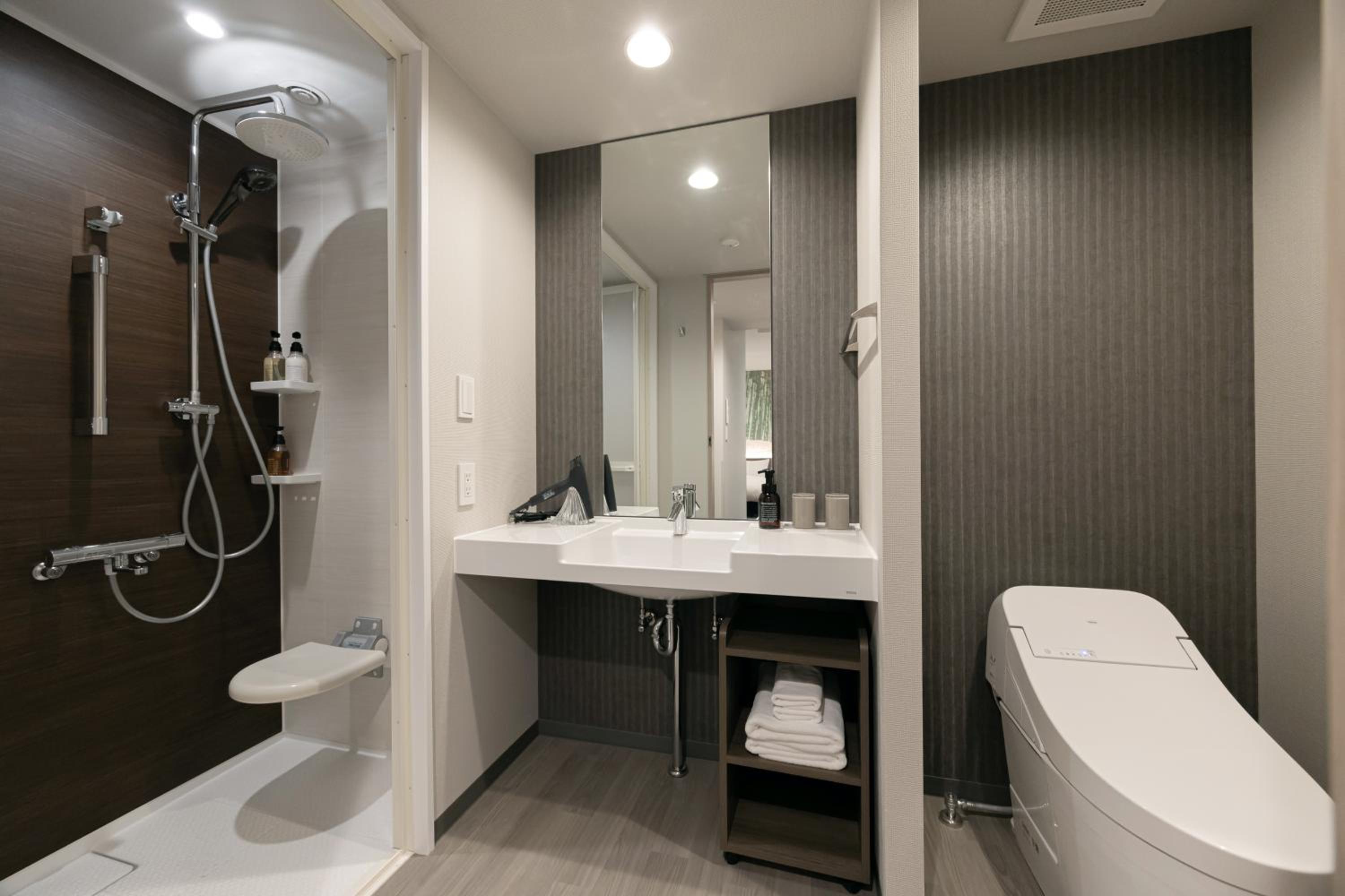 Triple Room - Disability Access - Photo 8