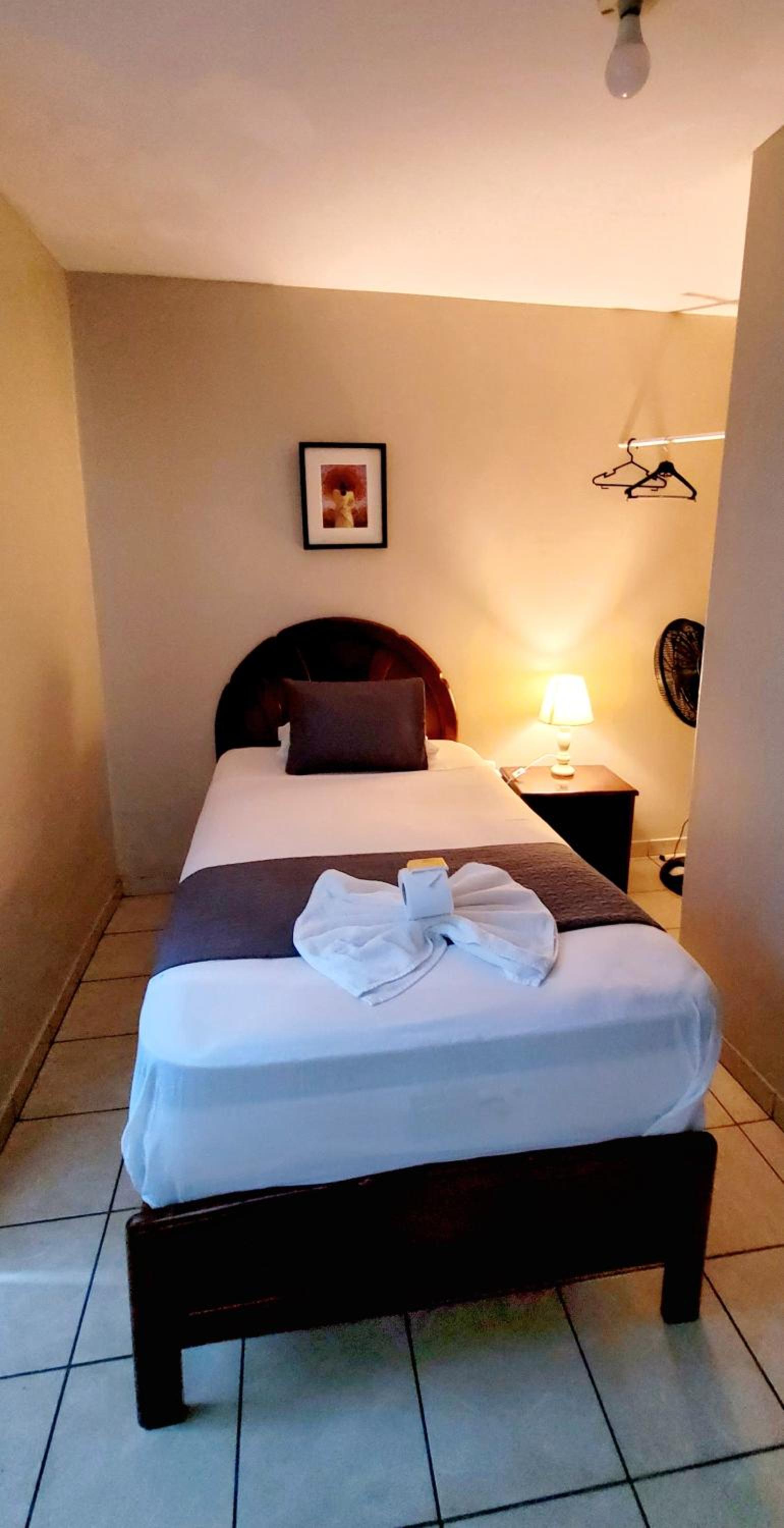Single Room With Private Bathroom photo 1
