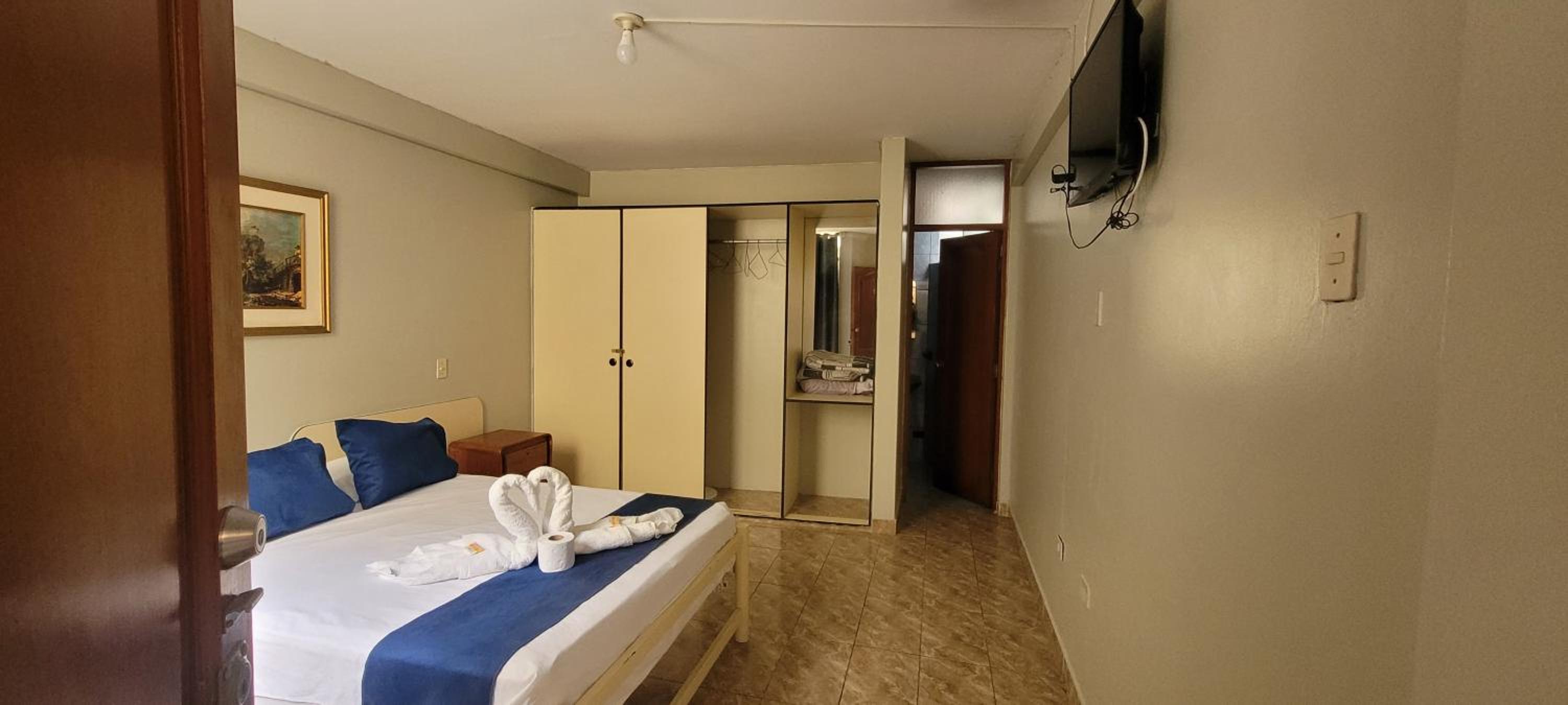 Single Room With Private Bathroom photo 3