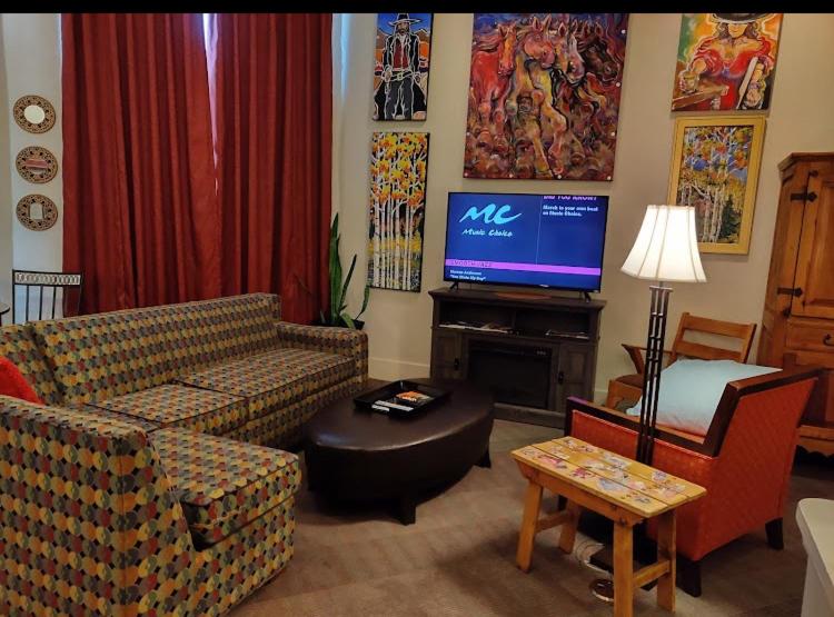 Superior King Suite photo 3