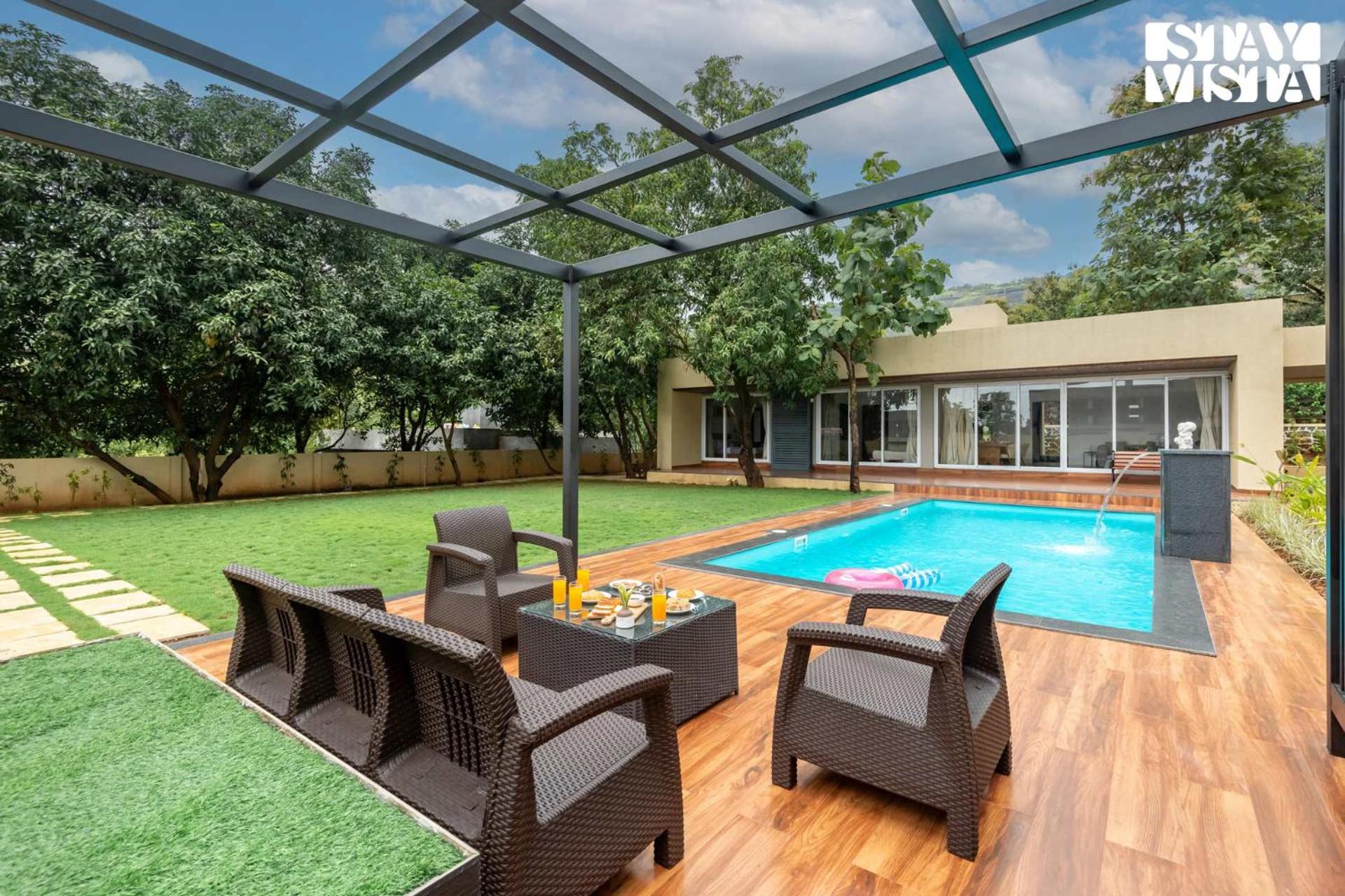 Villa photo 2