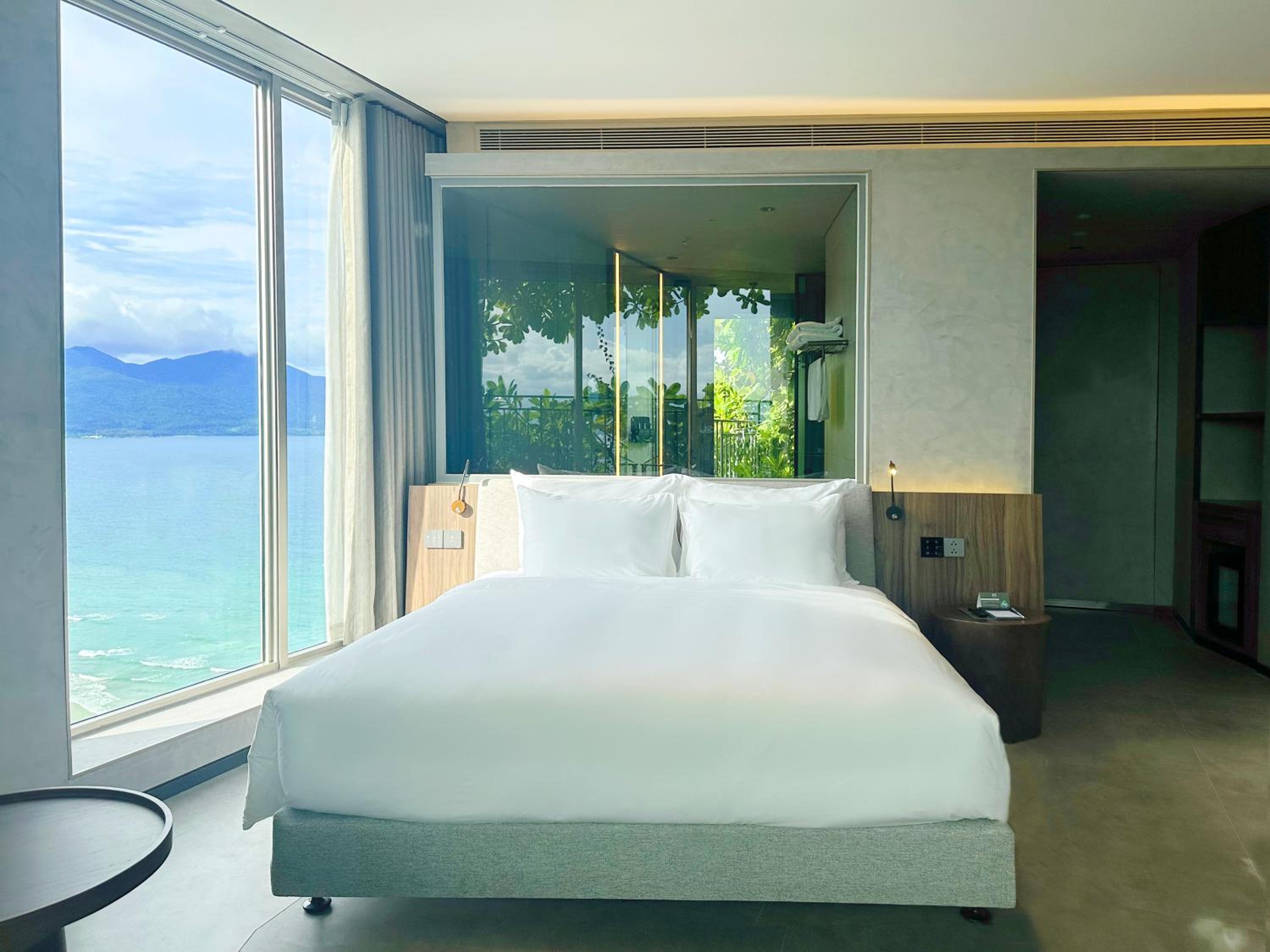 Deluxe Double Room Partial Sea View and Bathtub - Daily Afternoon Tea Inclusive - Photo 8