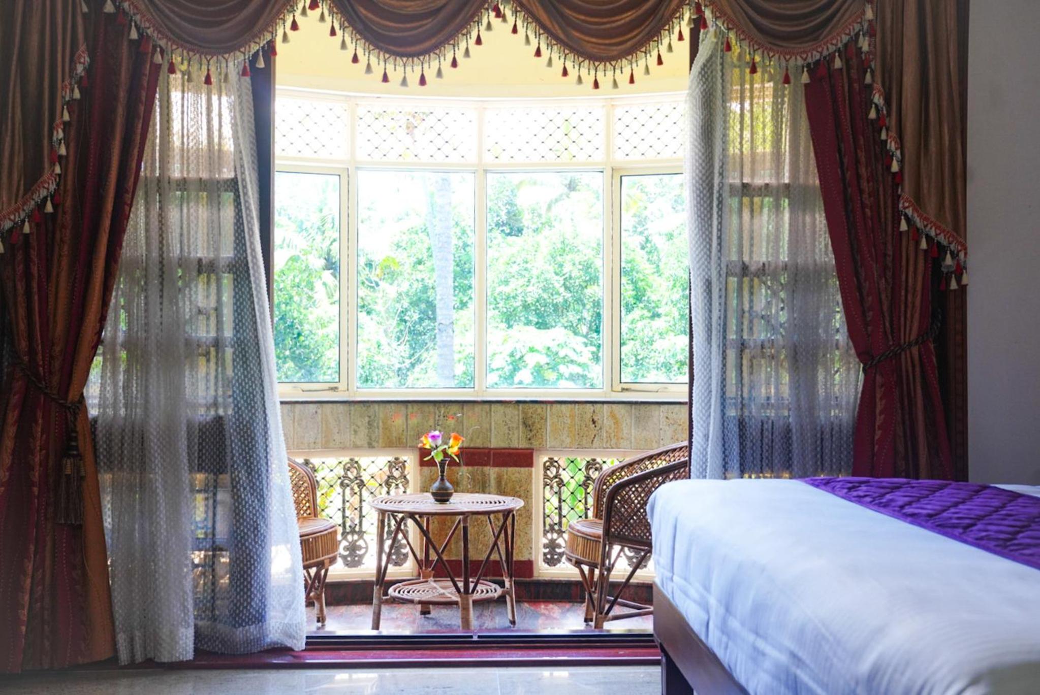 Deluxe Double Room with Balcony photo 2