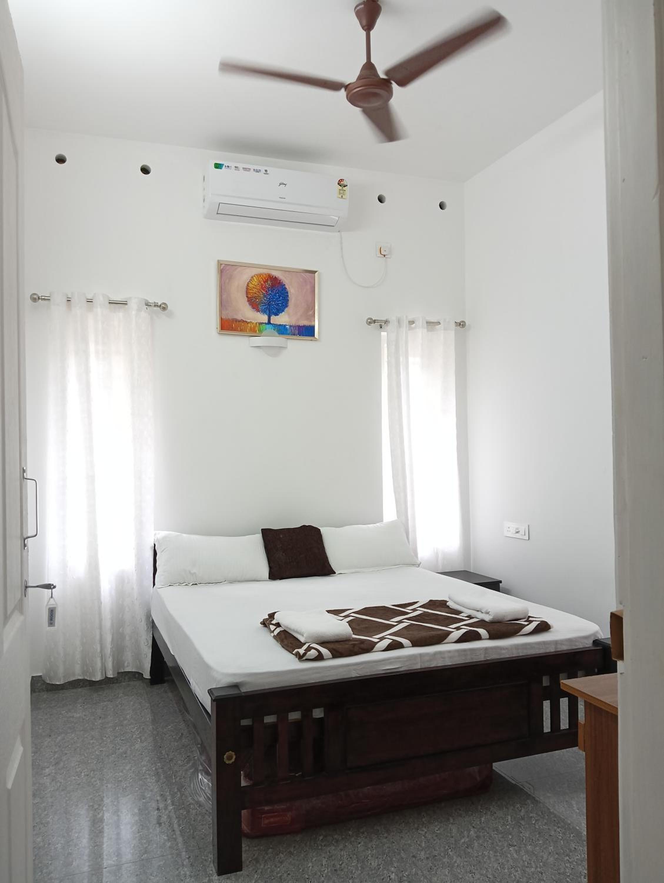Deluxe Double Room with Balcony photo 2