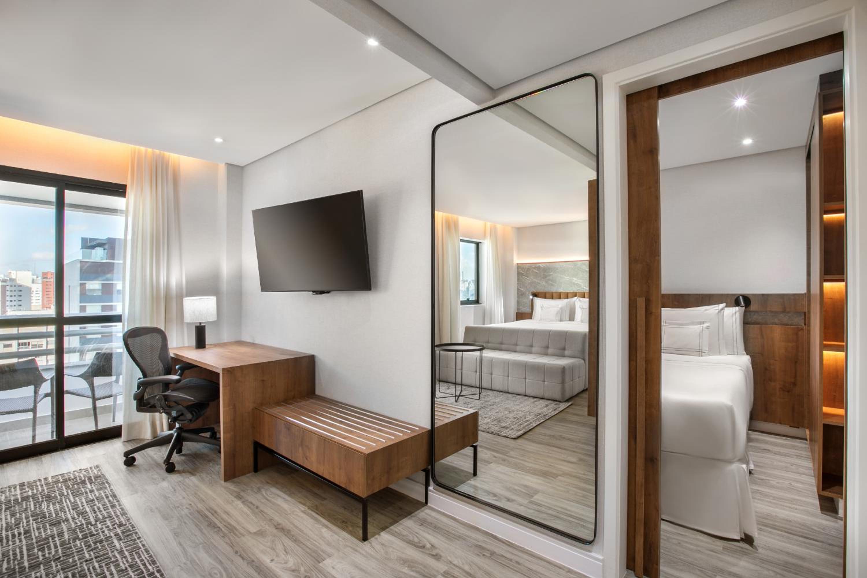 Premium King Room
