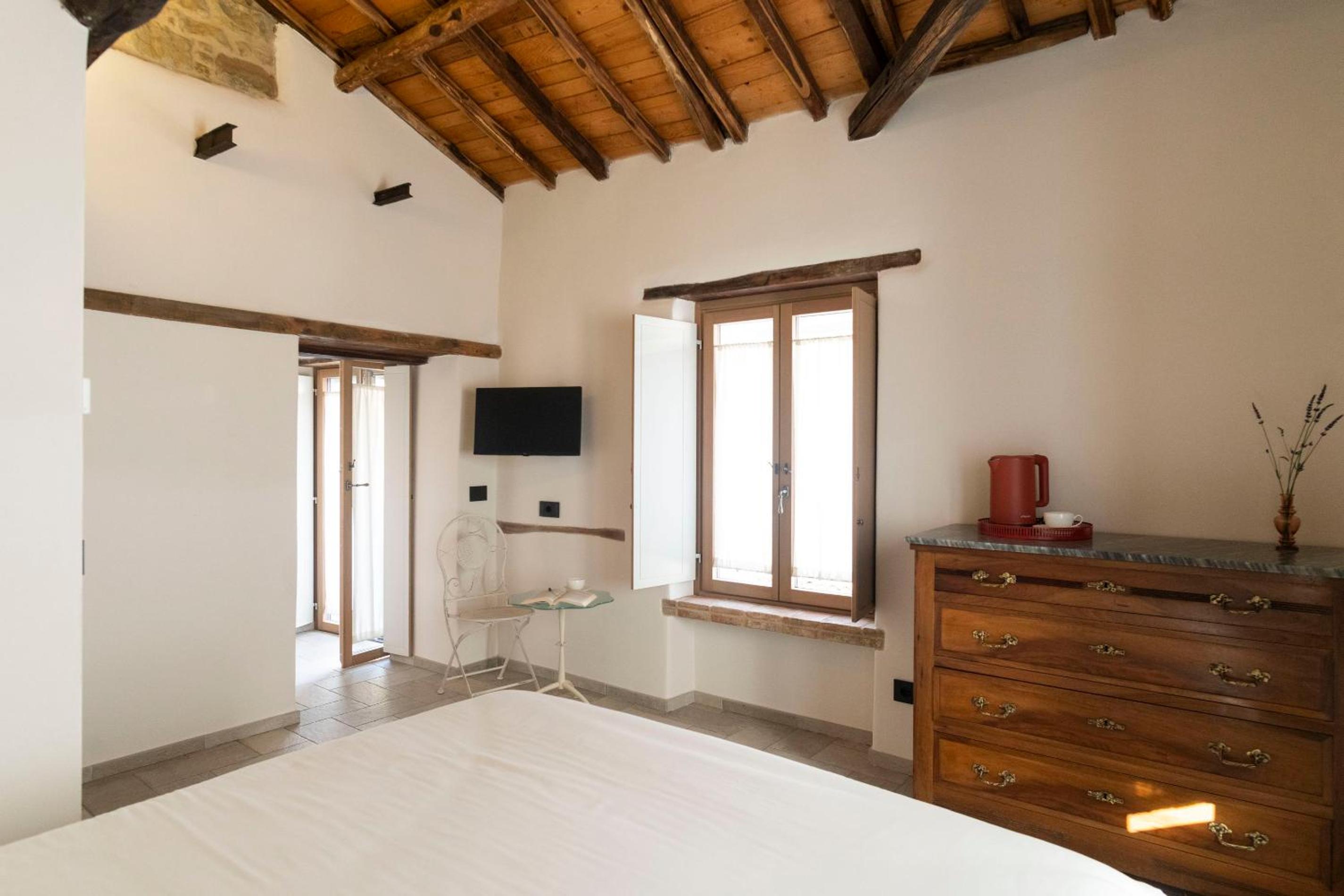 Large Double Room photo 2