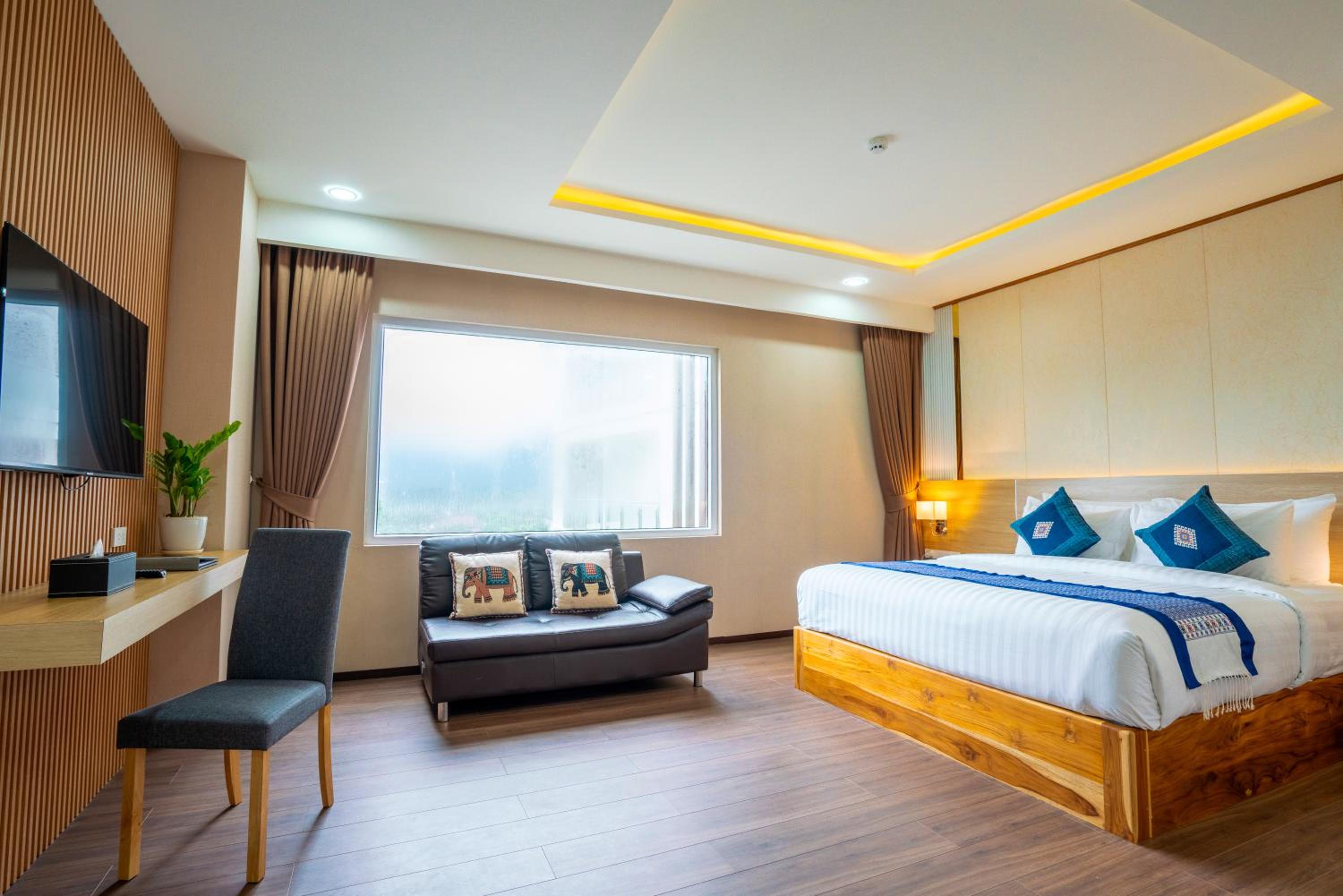 Superior King Room photo 2