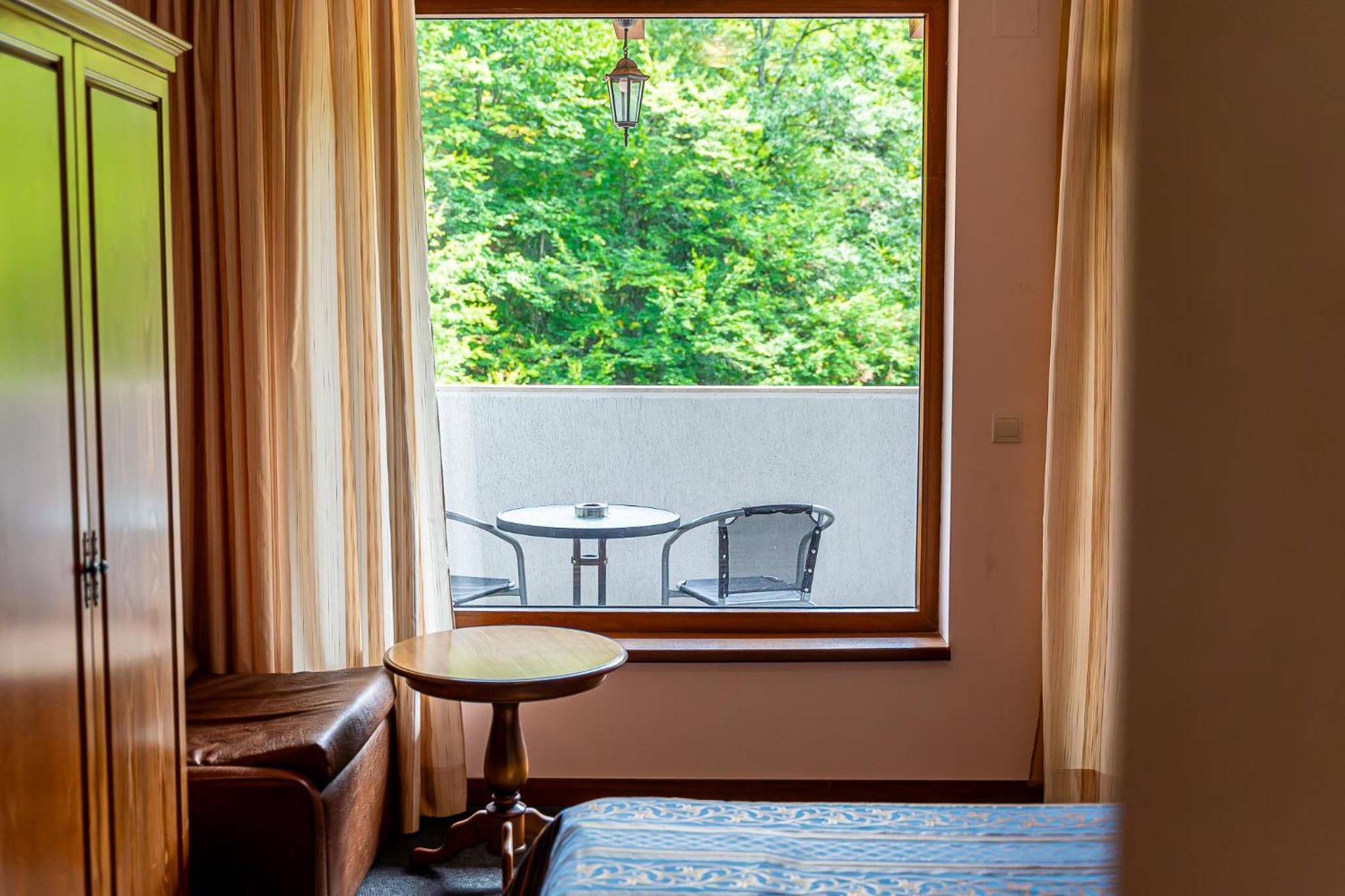 Double or Twin Room - Photo 11
