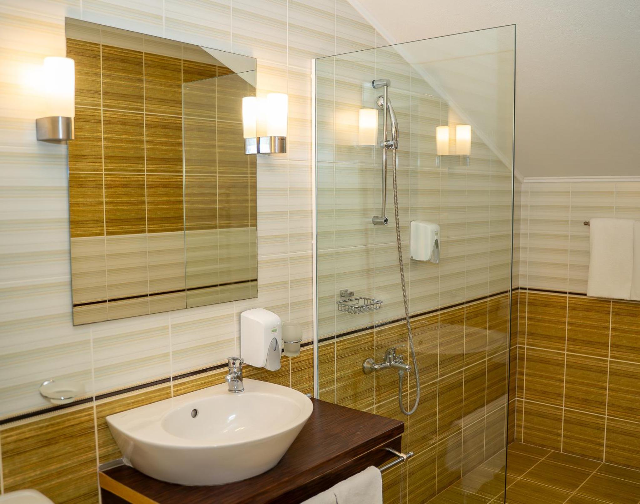 Deluxe Double Room - Photo 8