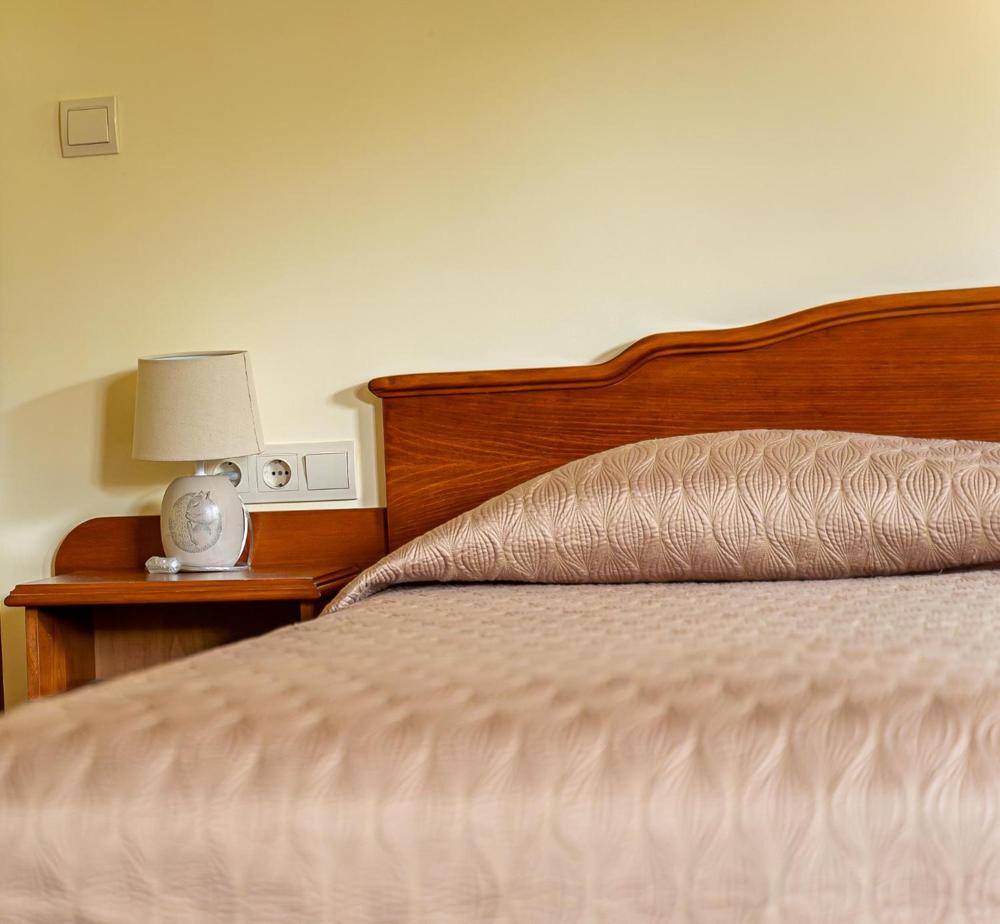 Deluxe Double Room - Photo 13