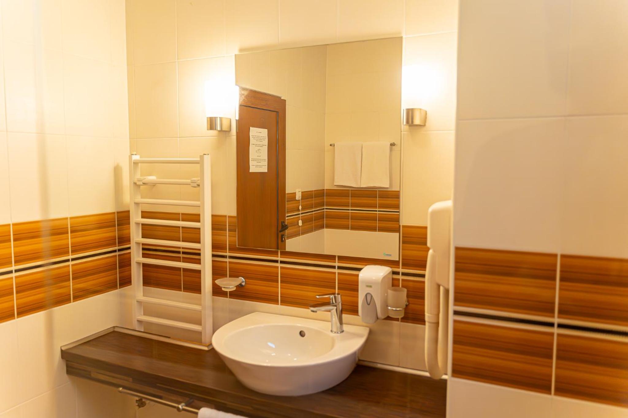 Executive Double Room - Photo 12