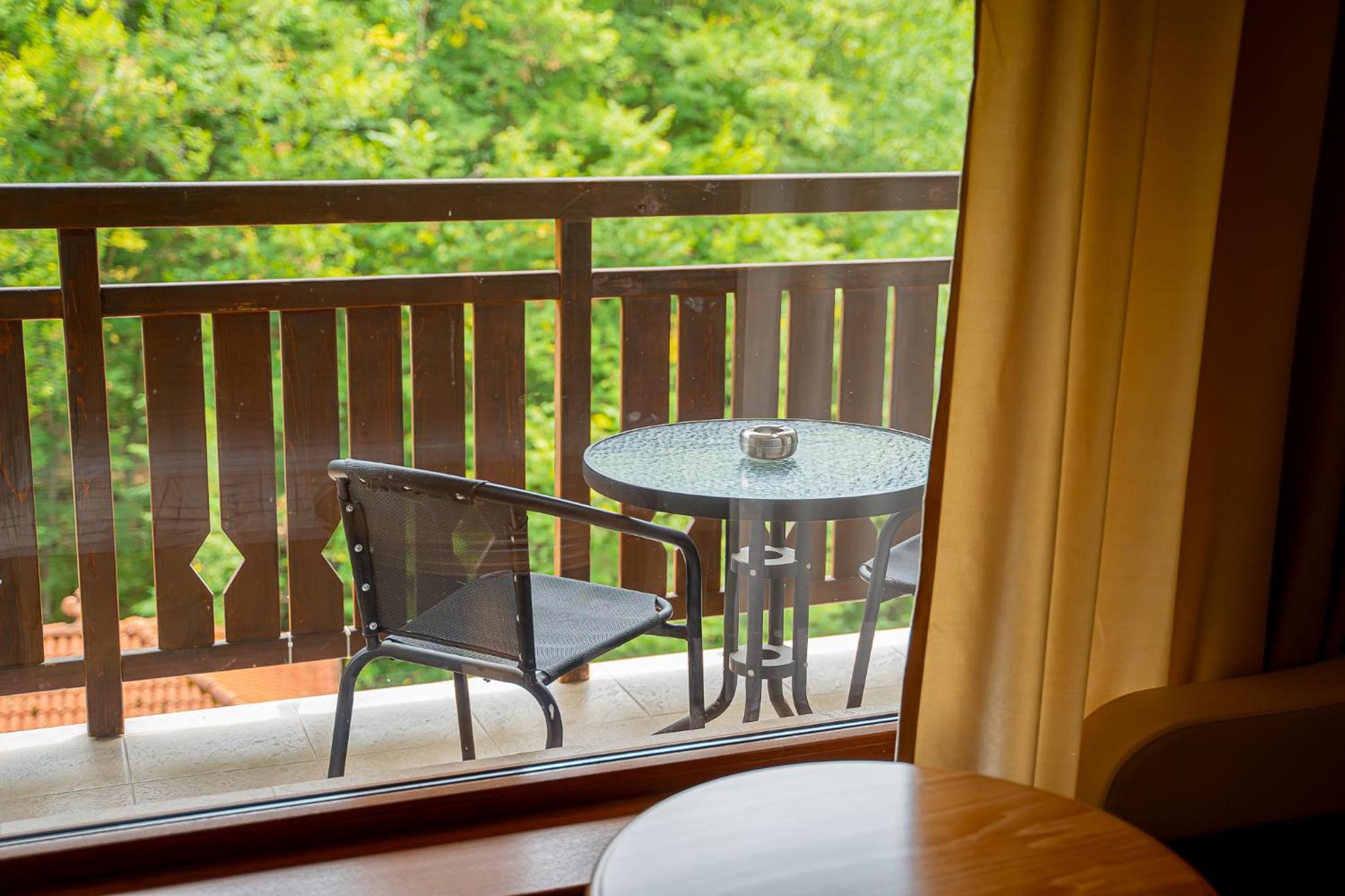 Double or Twin Room (2 Adults + 1 Child) - Photo 10