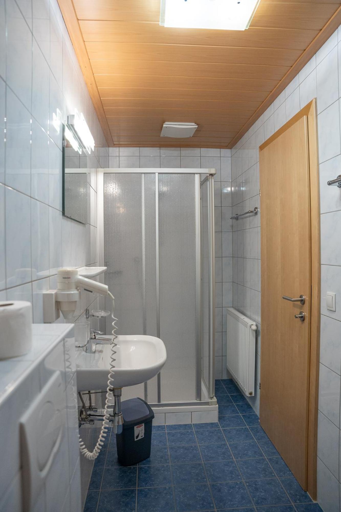 Two-Bedroom Apartment with Mountain View photo 2