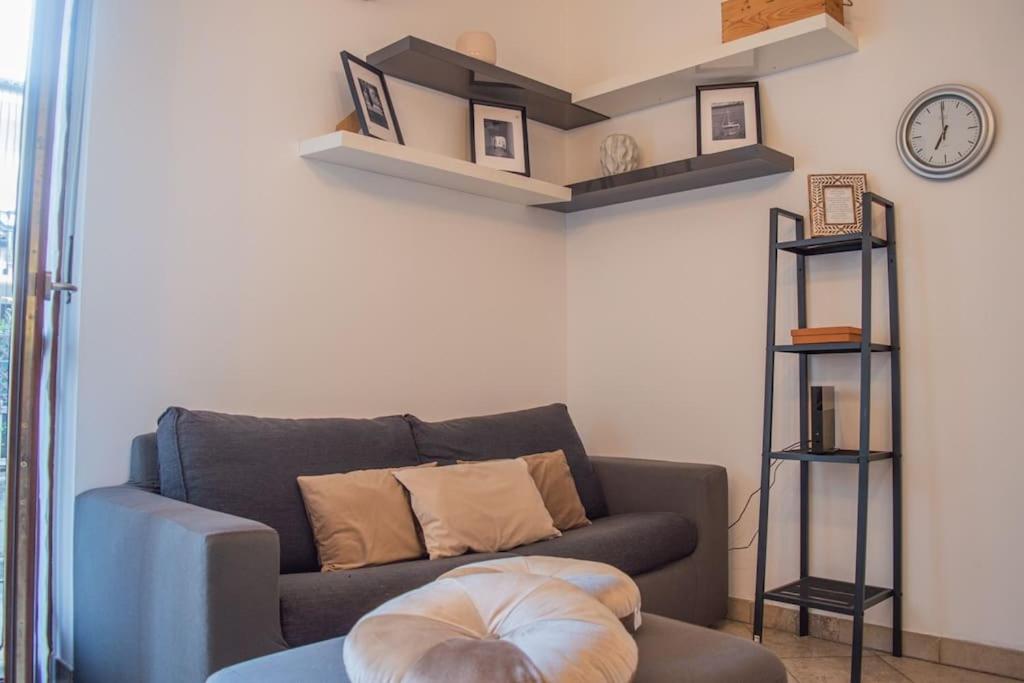 One-Bedroom Apartment photo 3