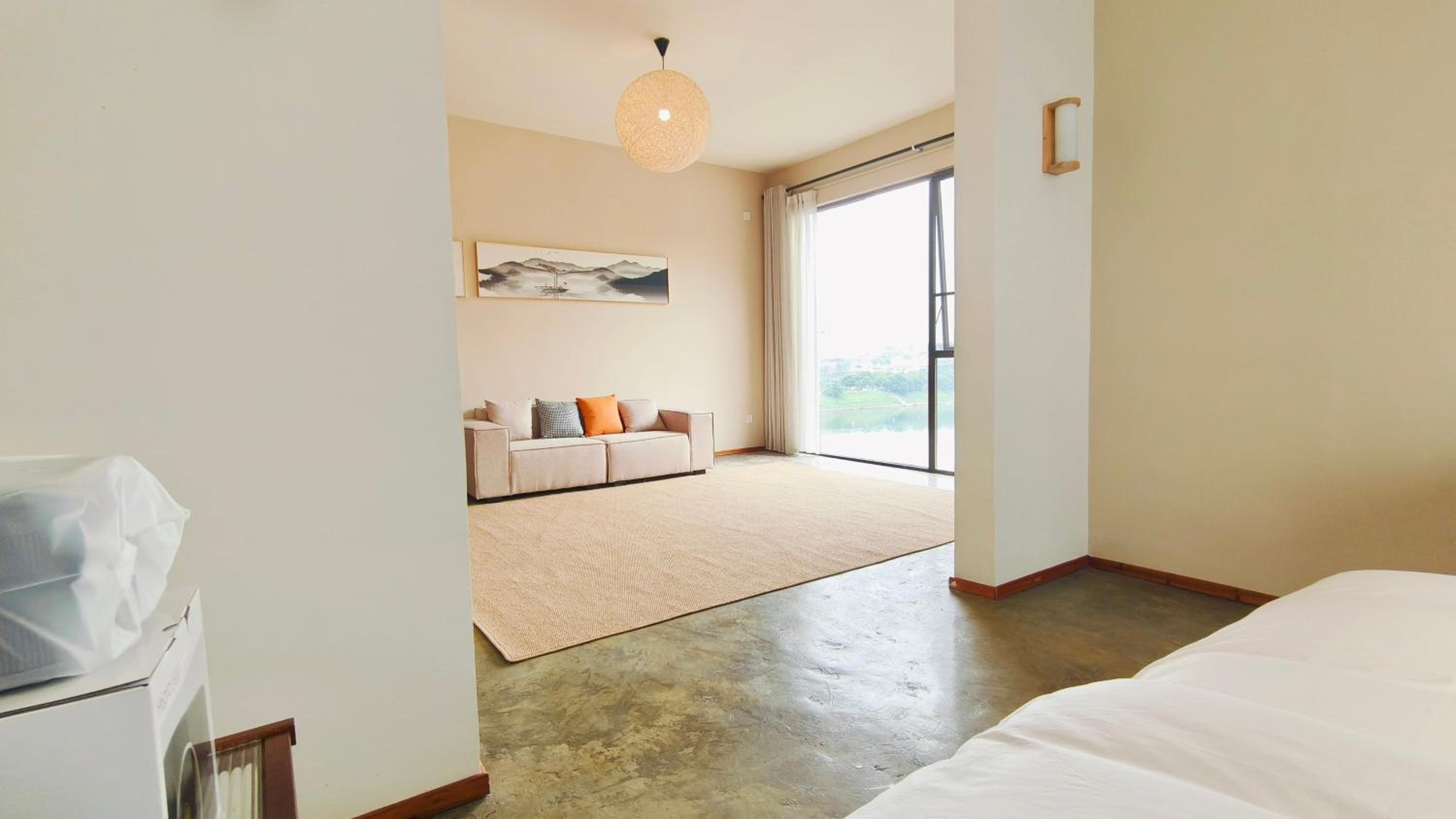 Large King Suite  photo 1