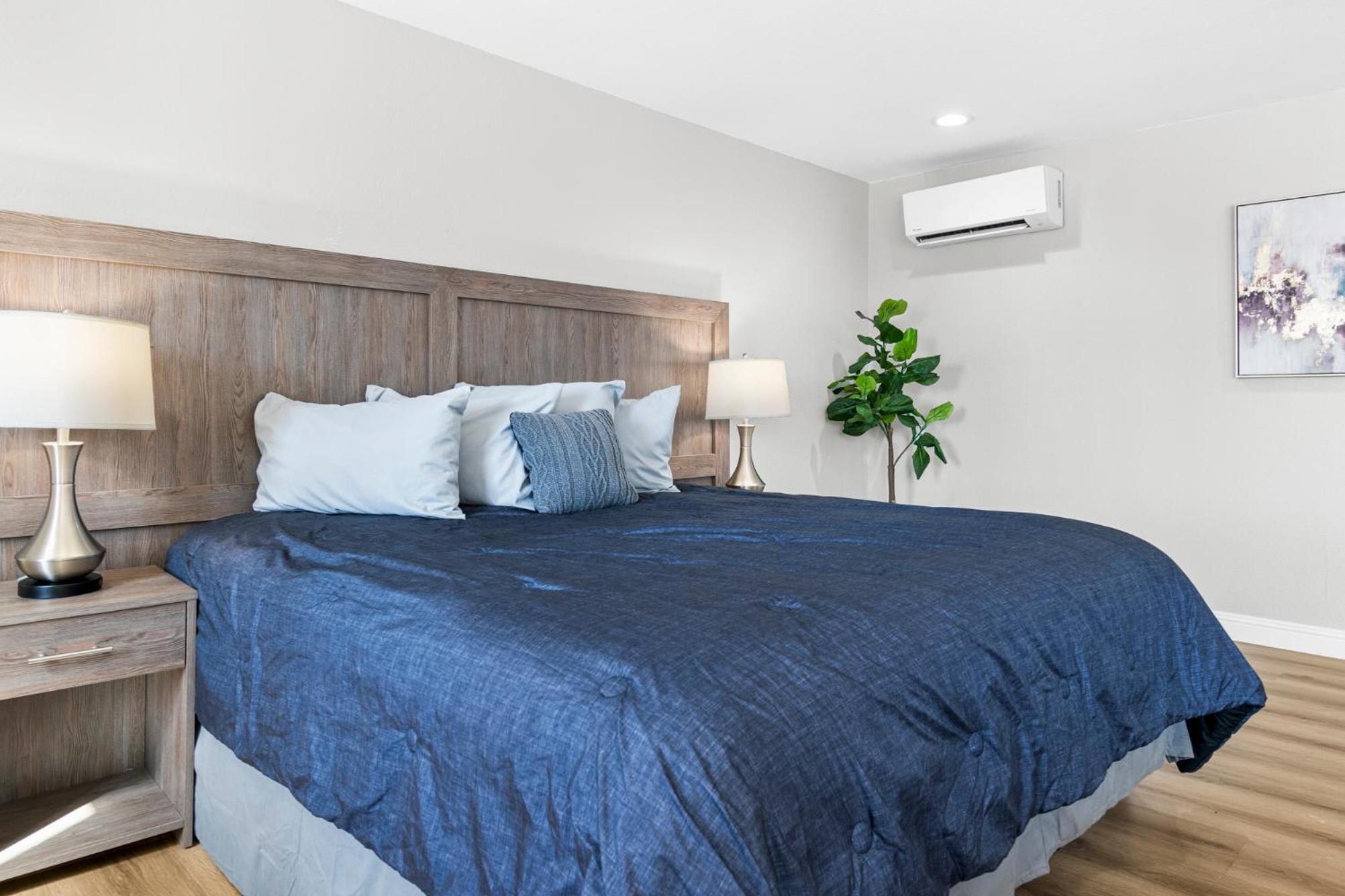 Superior King Room - Photo 5