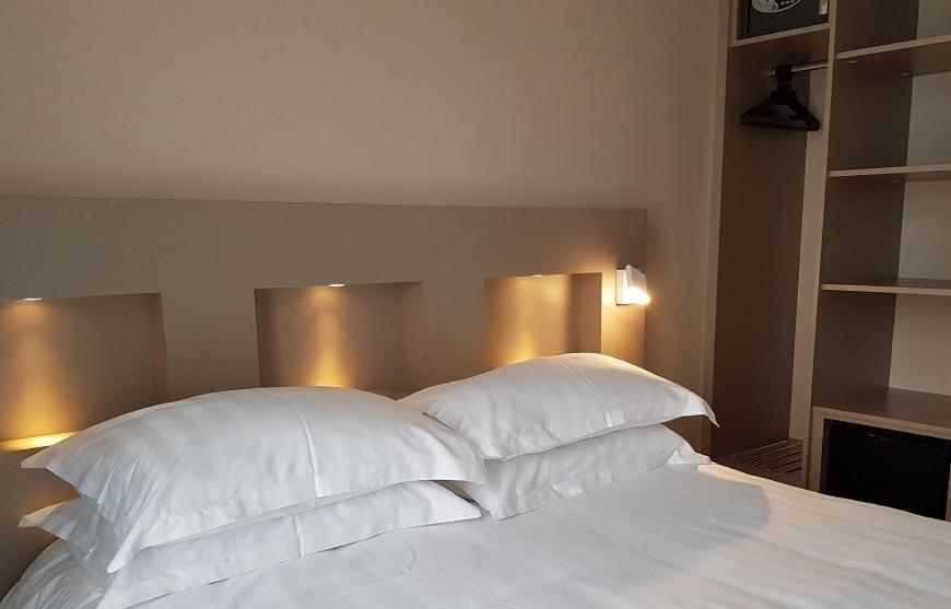 Premium Double Room - Photo 4