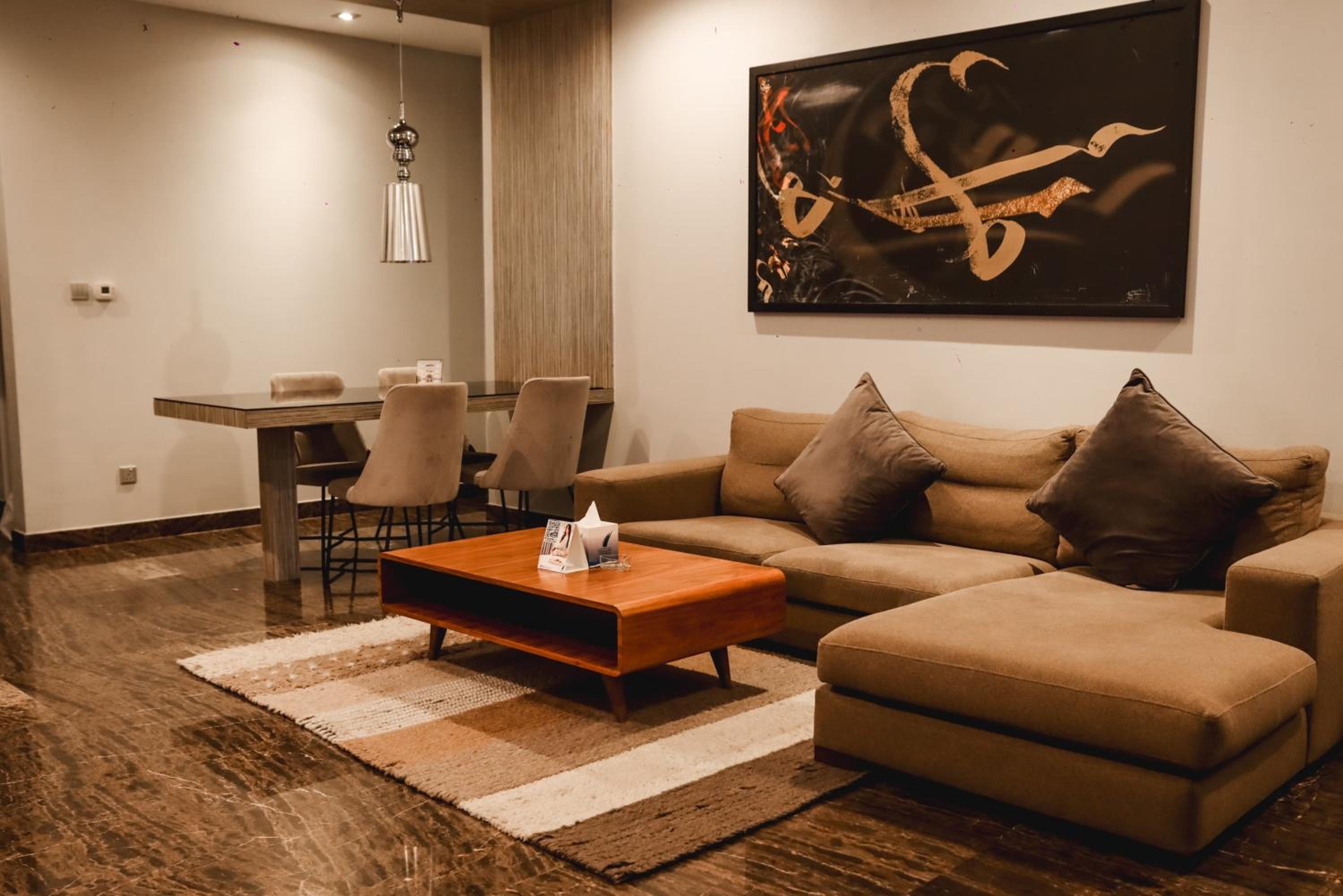 One-Bedroom Suite photo 2