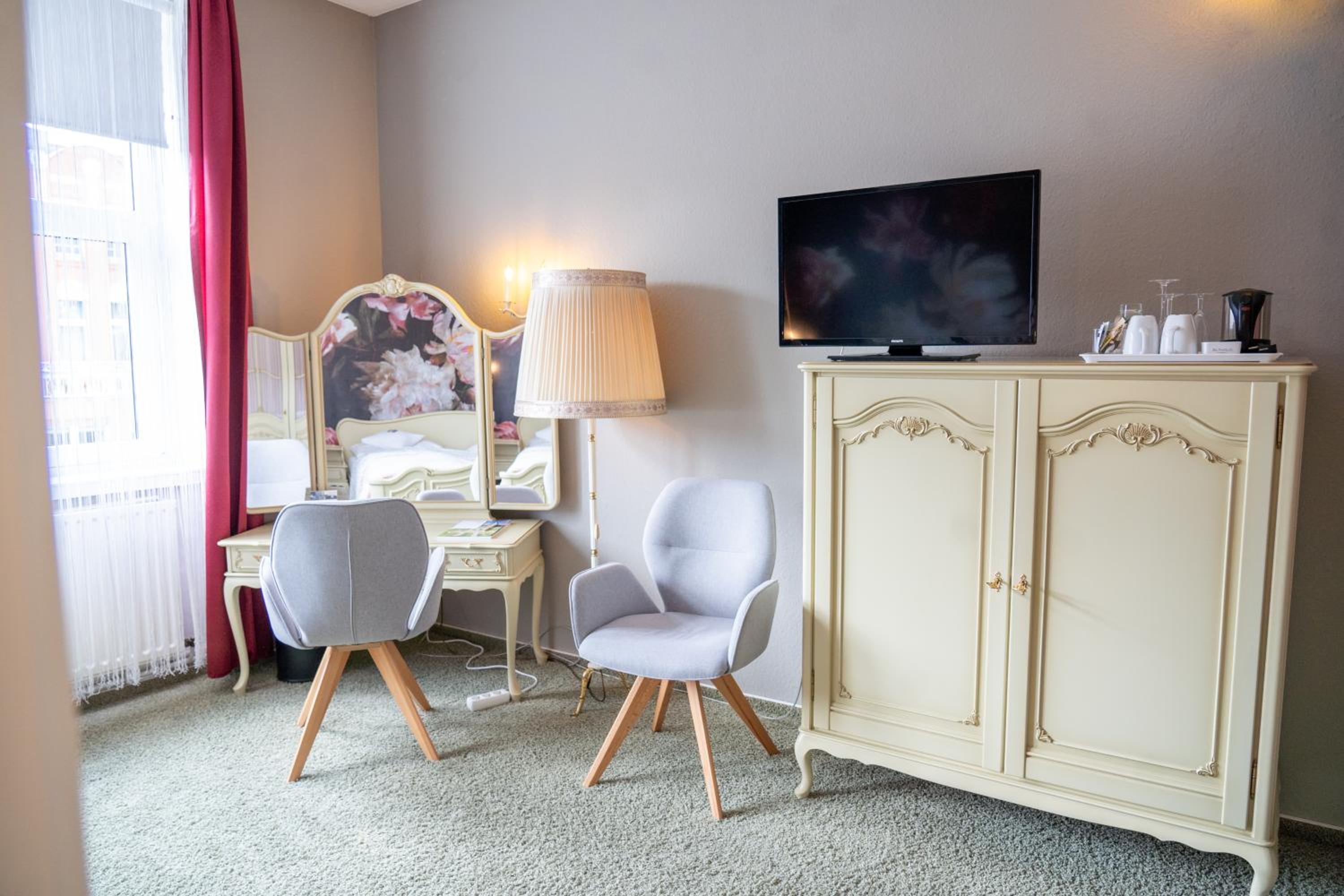 Deluxe Double Room - Photo 2
