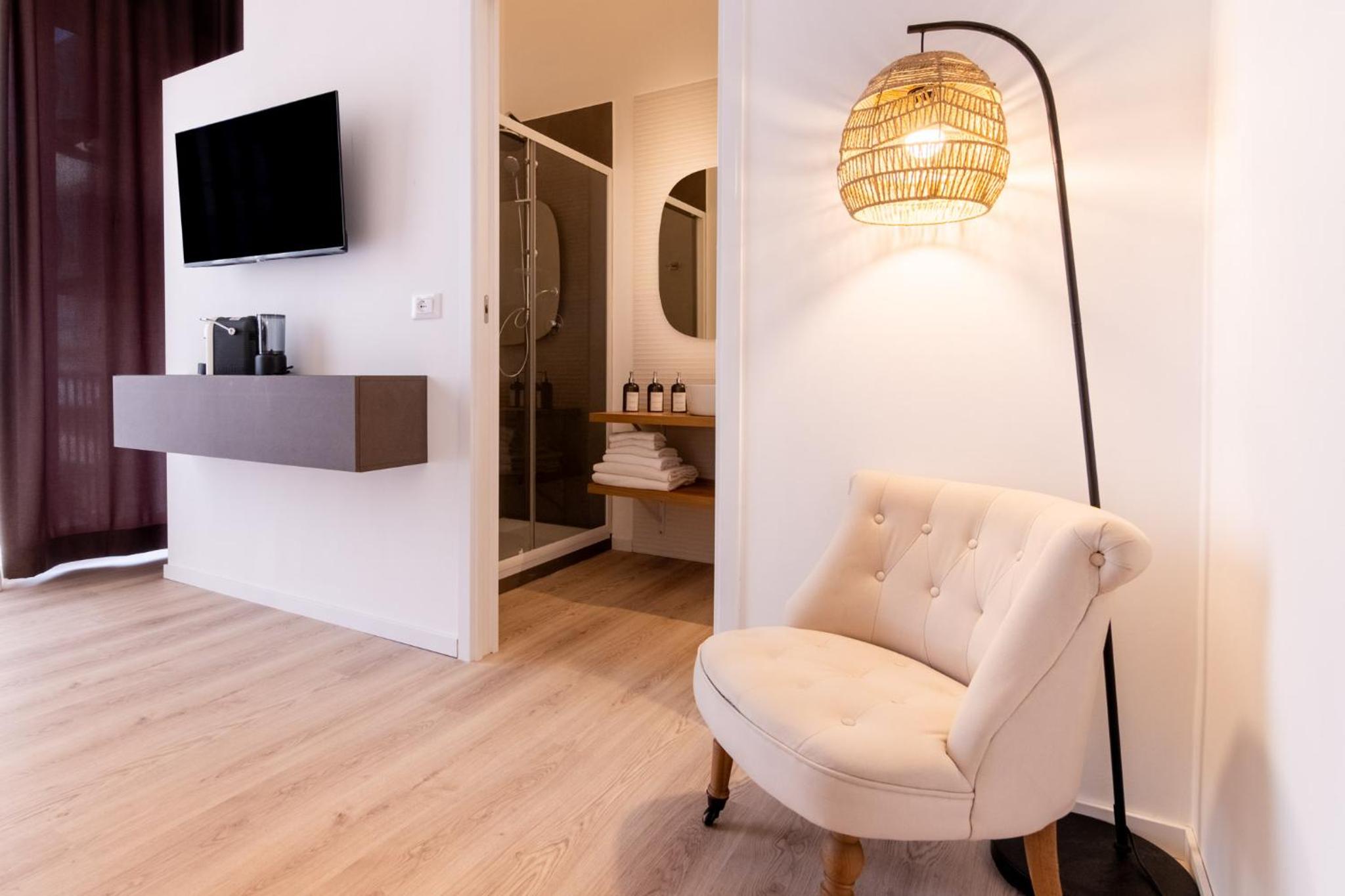Large Double Room