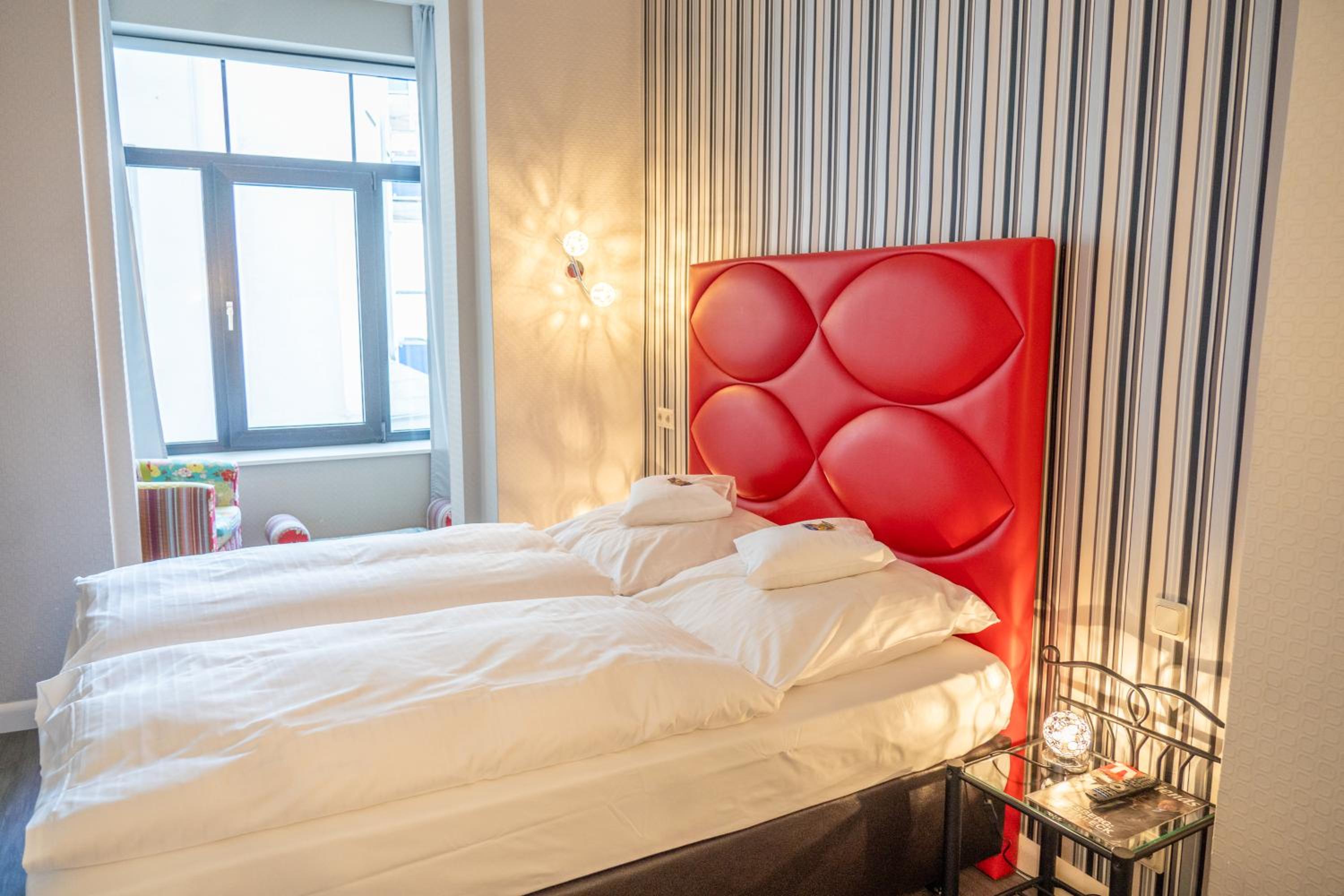 Double Room (1 Adult + 1 Child) - Photo 2