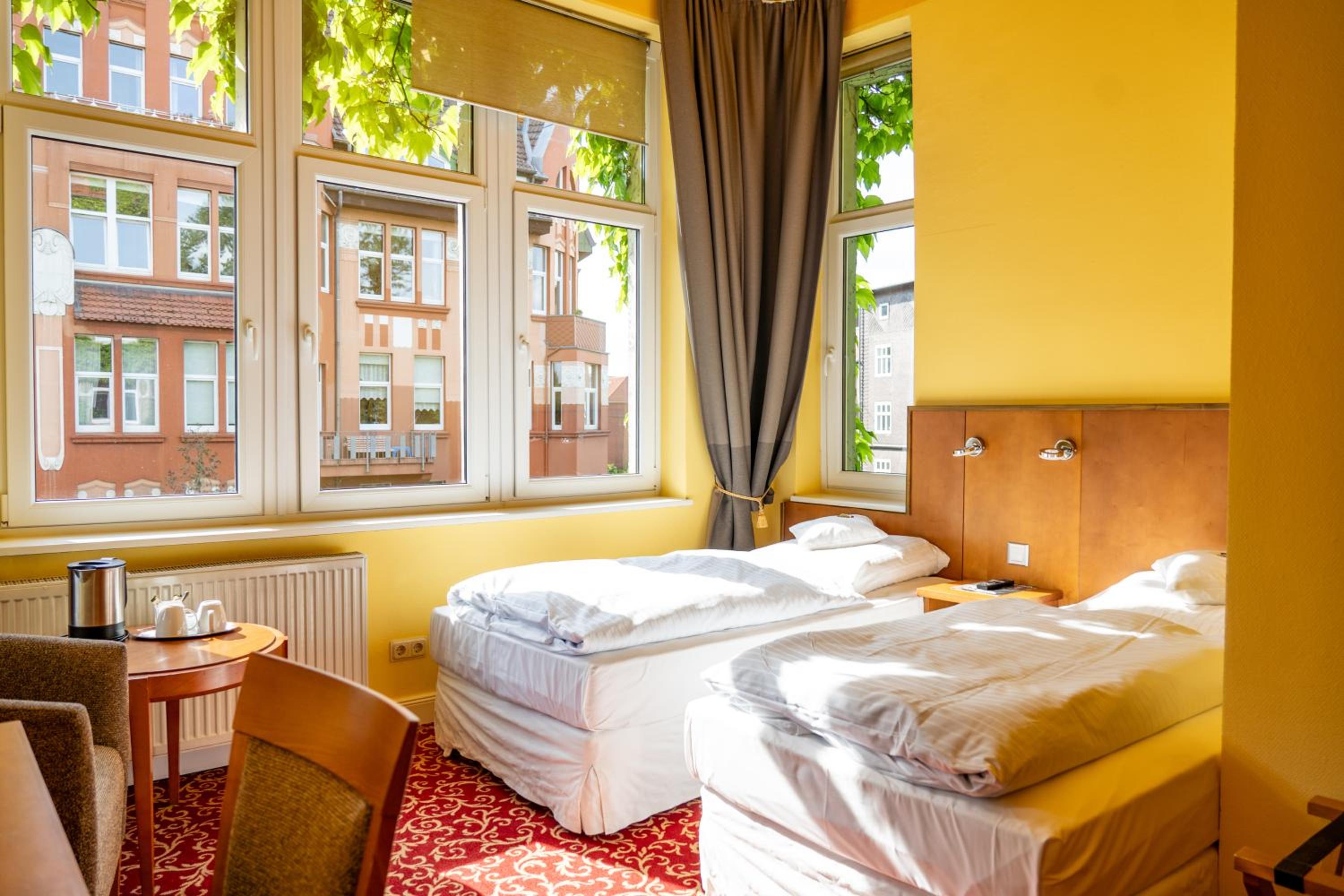 Double Room (1 Adult + 1 Child) - Photo 9