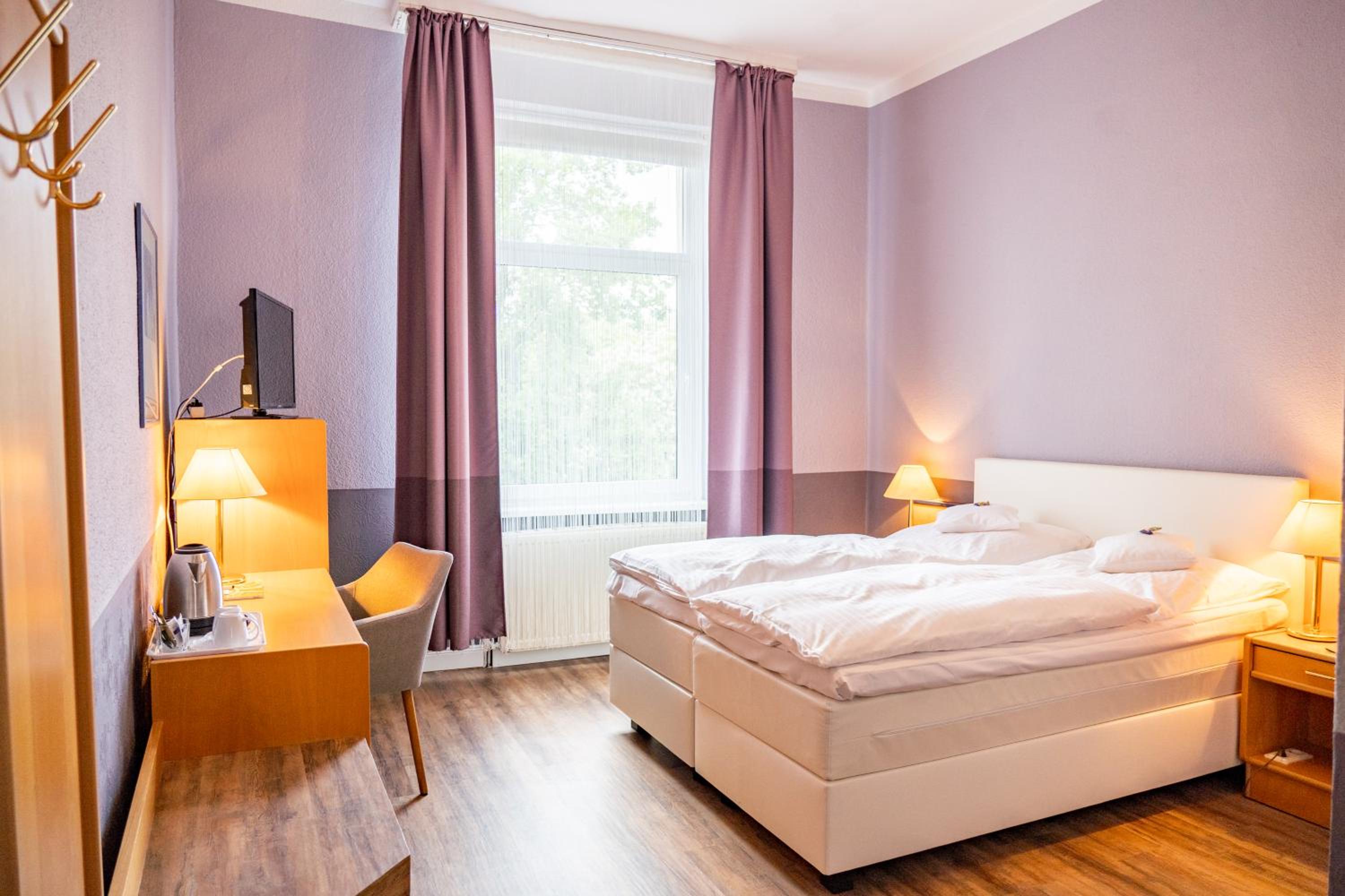 Double Room (1 Adult + 1 Child) - Photo 12