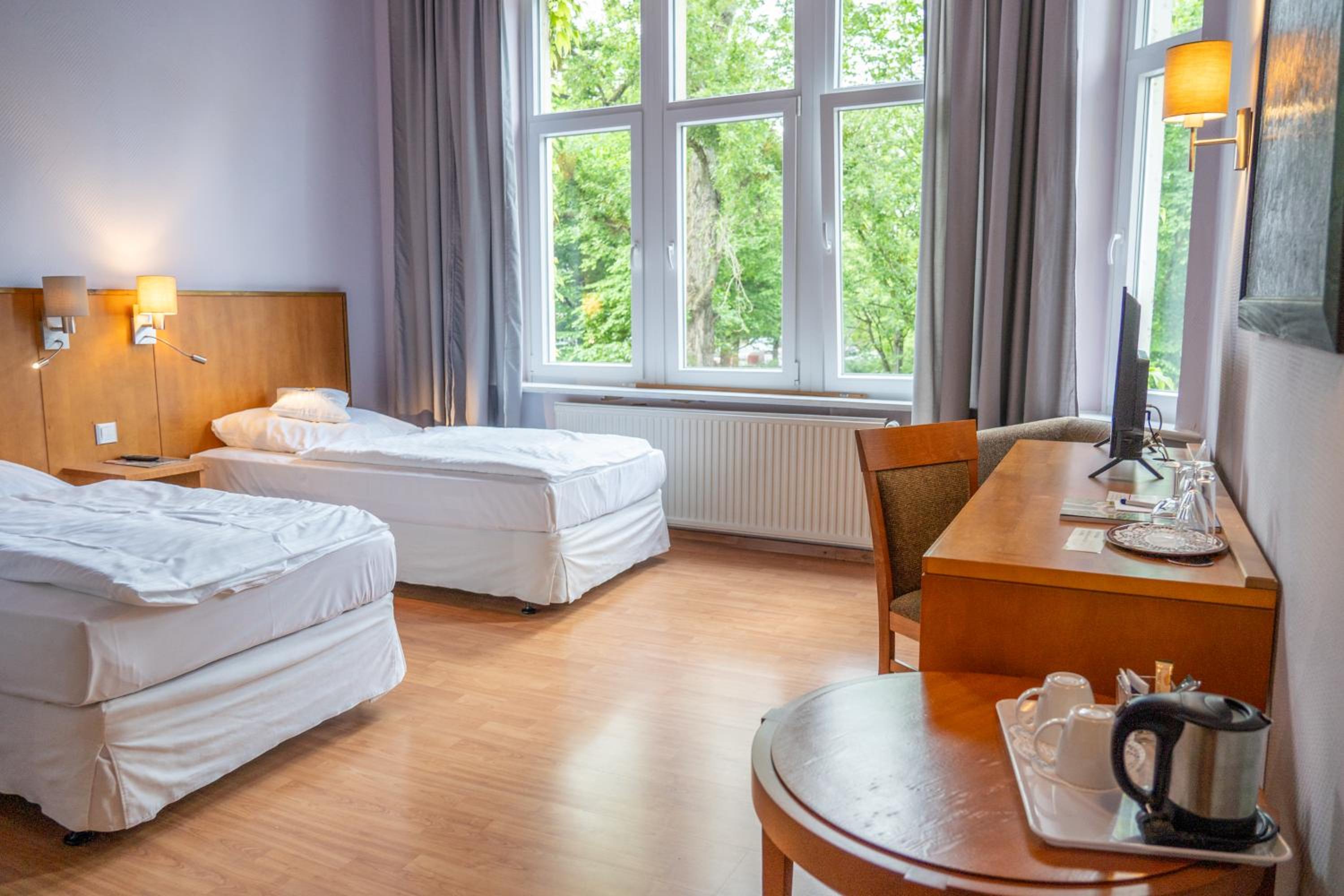 Double Room (1 Adult + 1 Child) - Photo 13