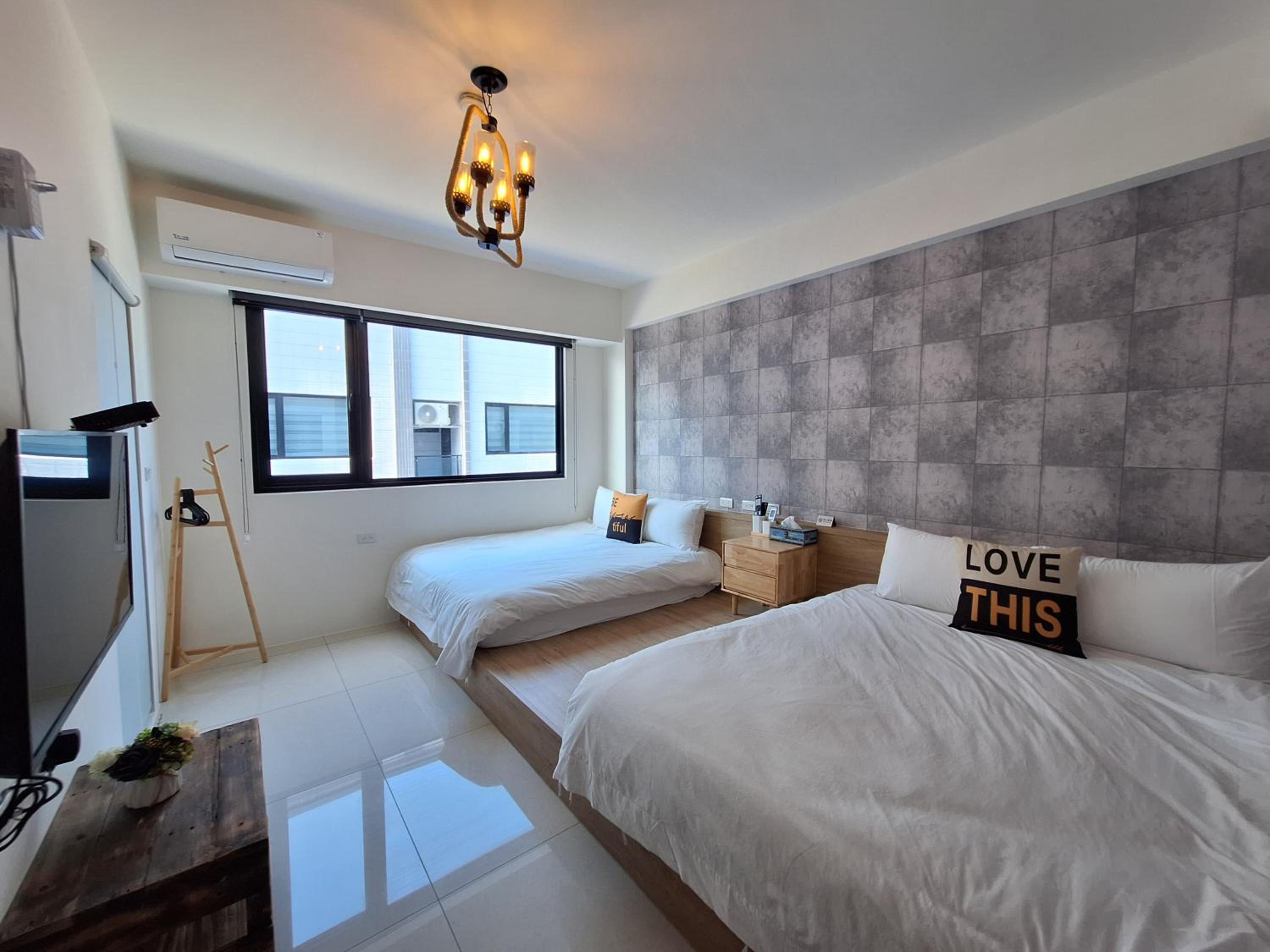 Double or Twin Room with Private Bathroom photo 2