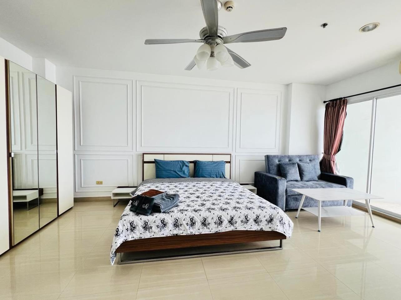 Apartment with Sea View photo 3