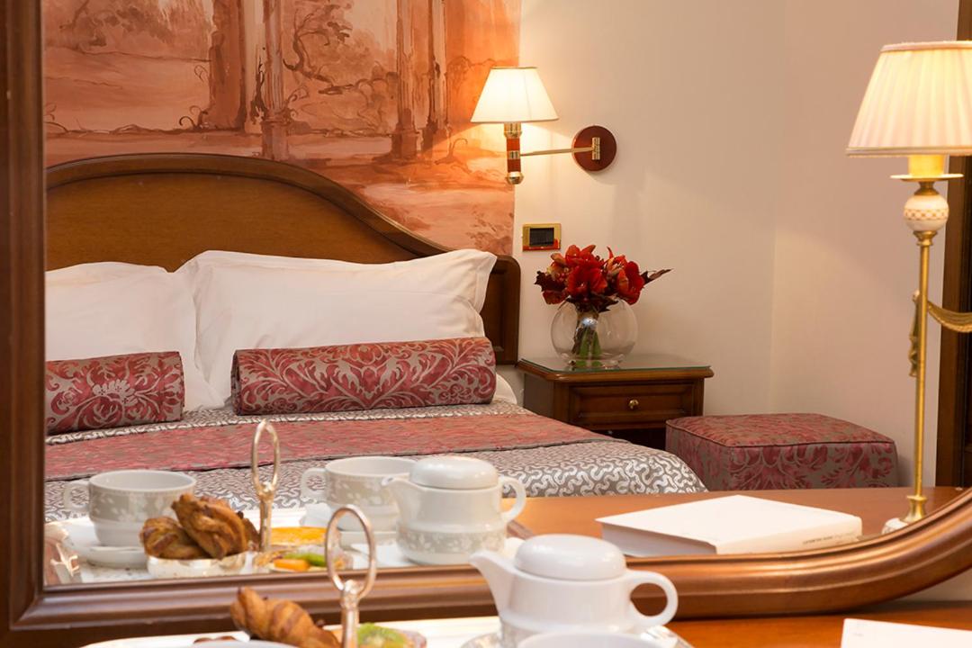 Standard Double Room - Photo 4