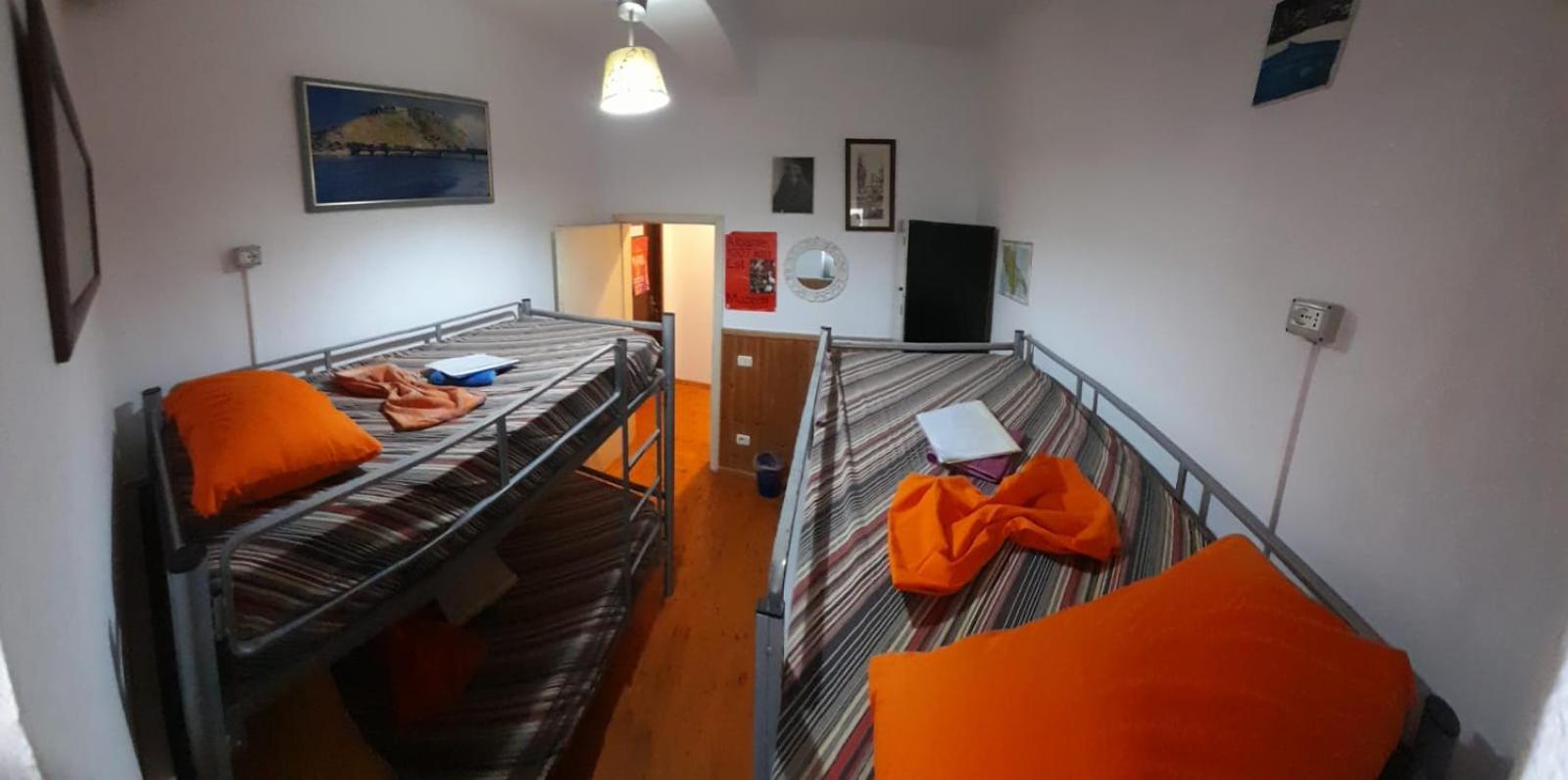 Bed in 4-Bed Dormitory Room photo 1