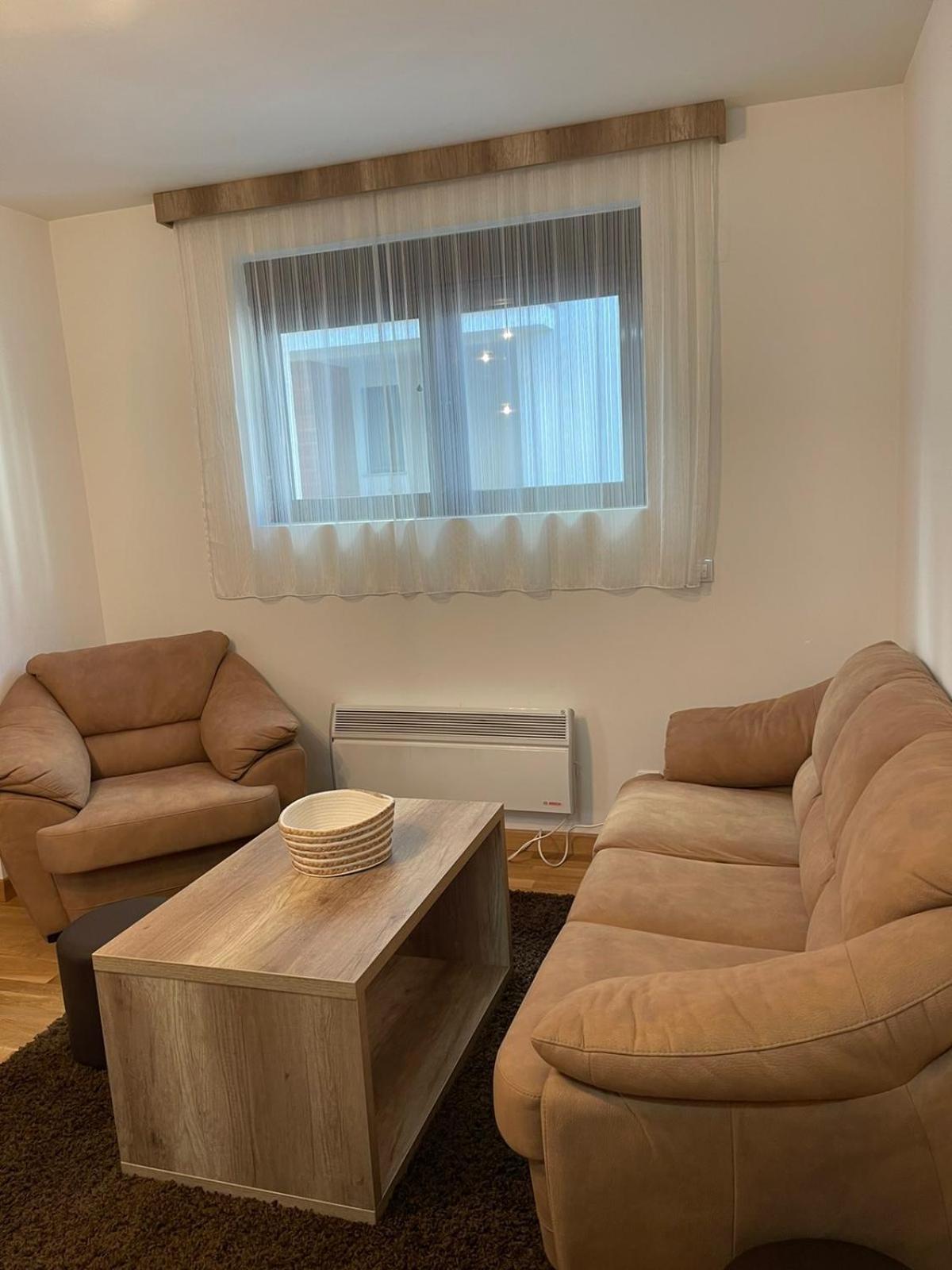 One-Bedroom Apartment - Photo 11